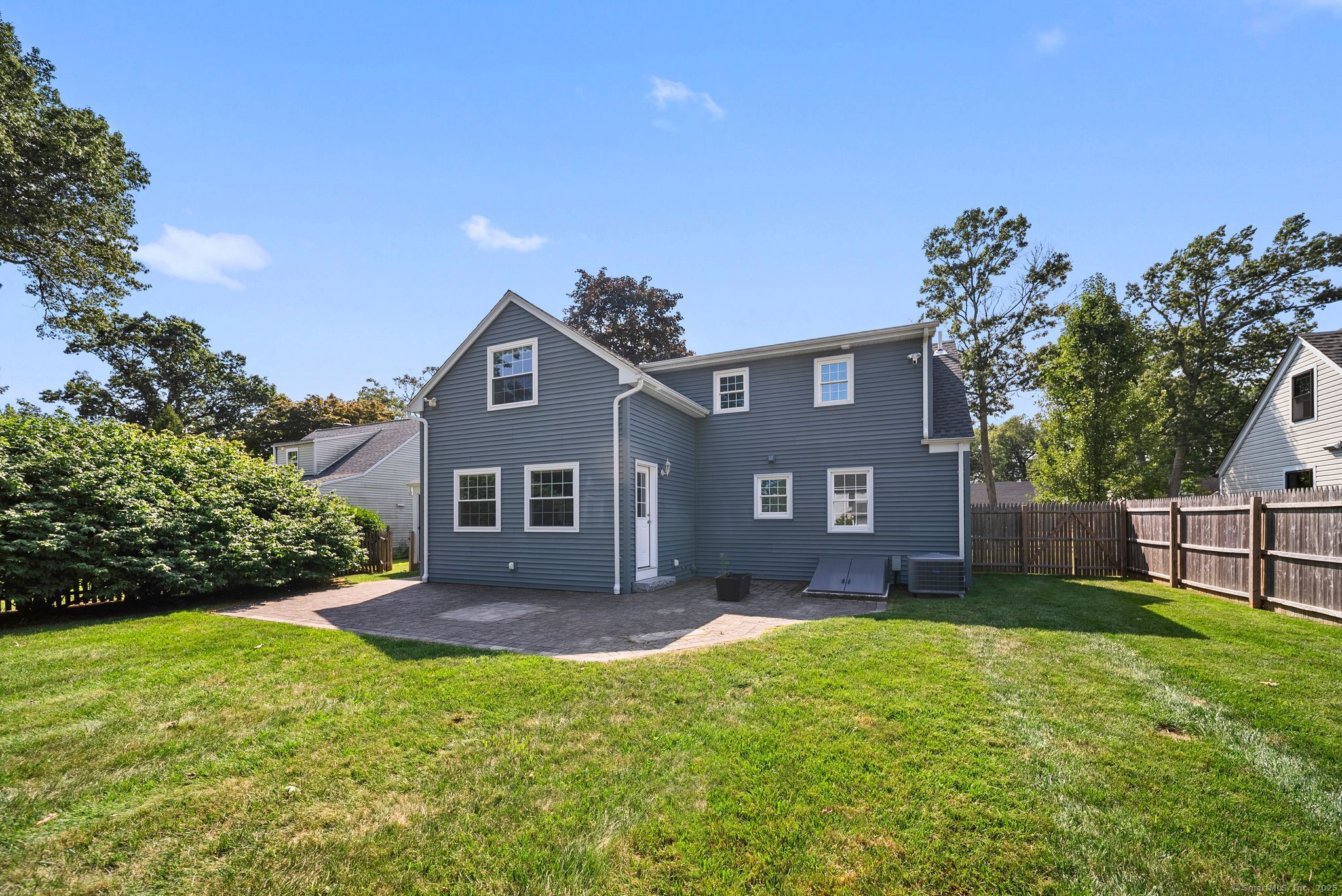 21 Oakwood Manor