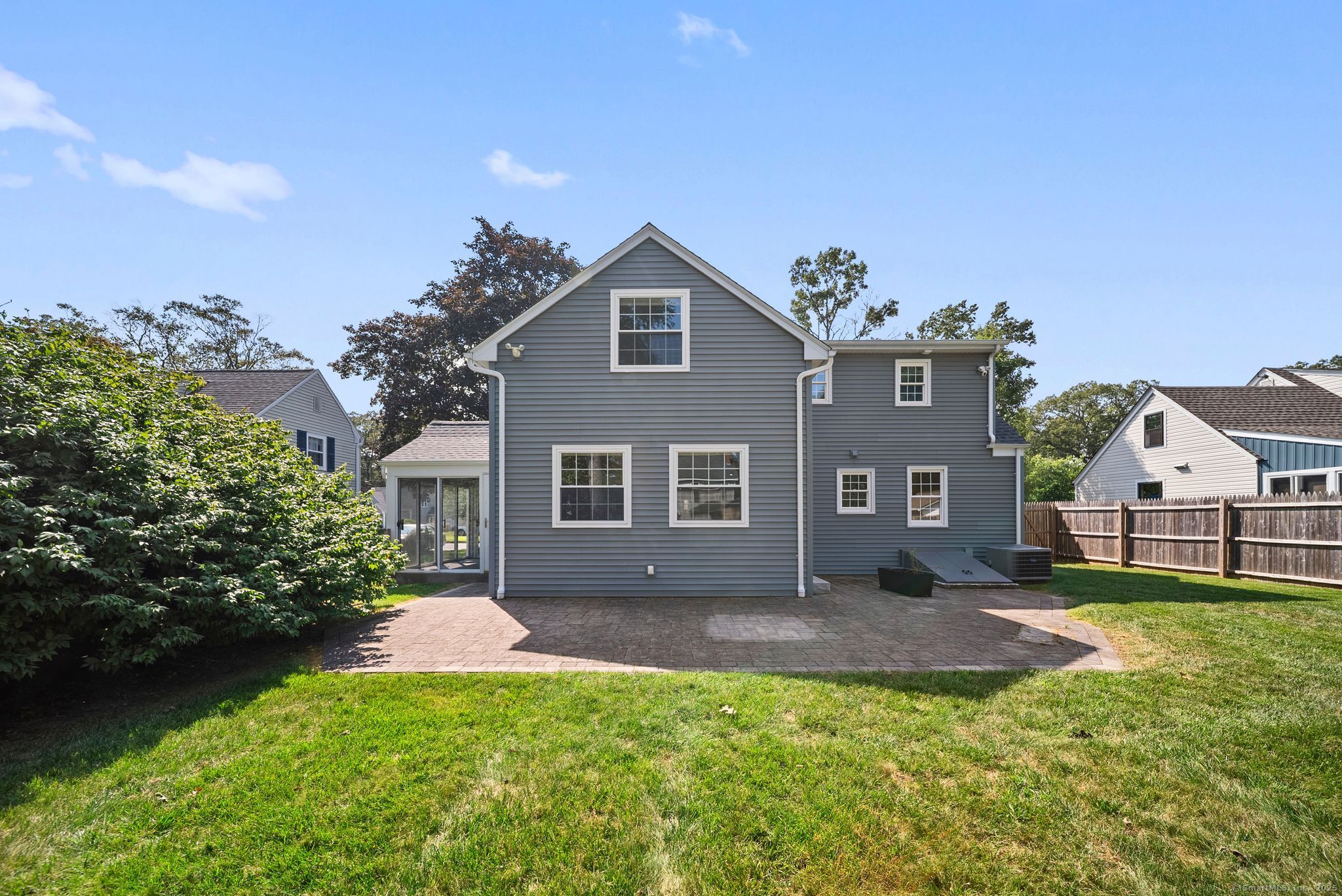 21 Oakwood Manor
