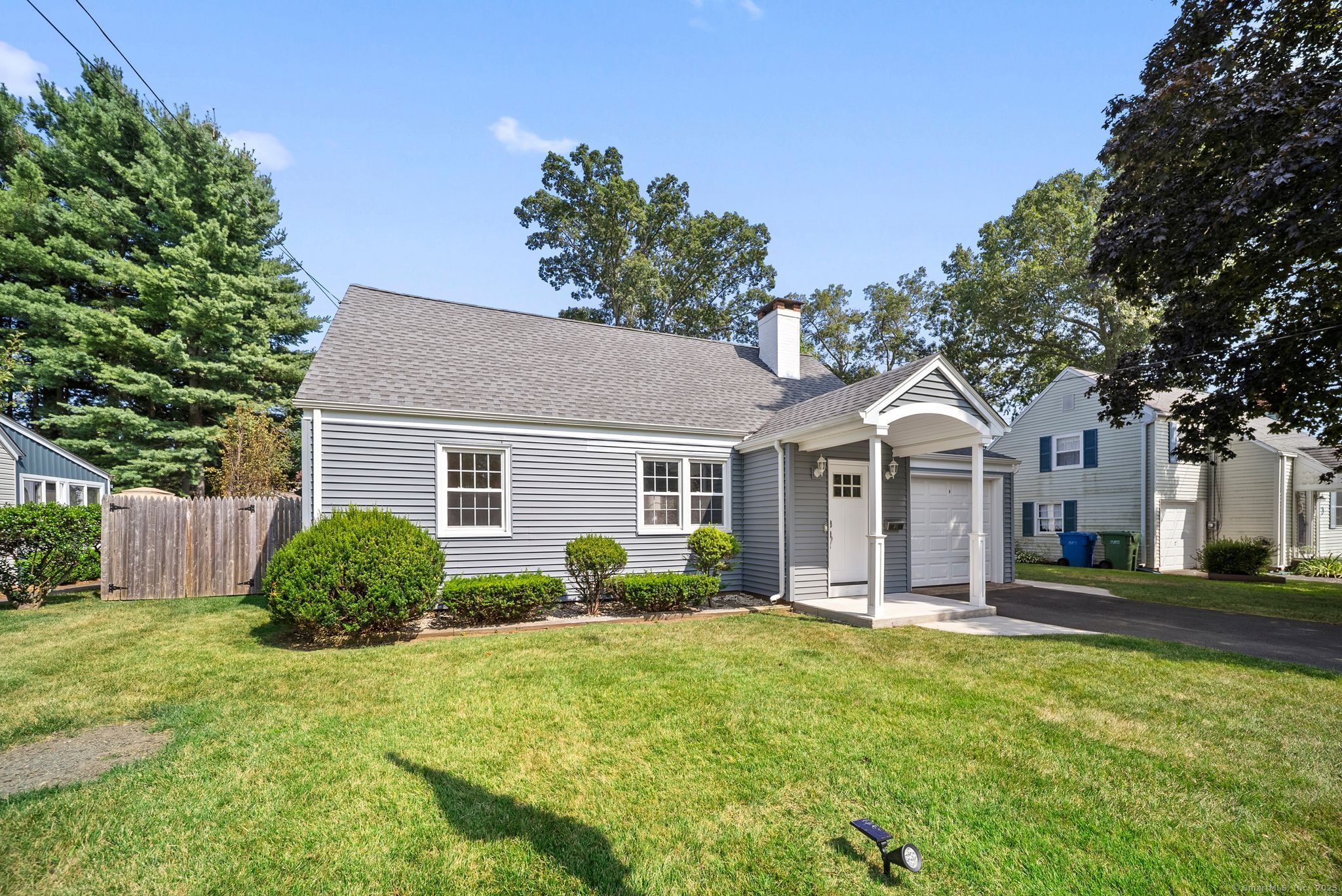 21 Oakwood Manor