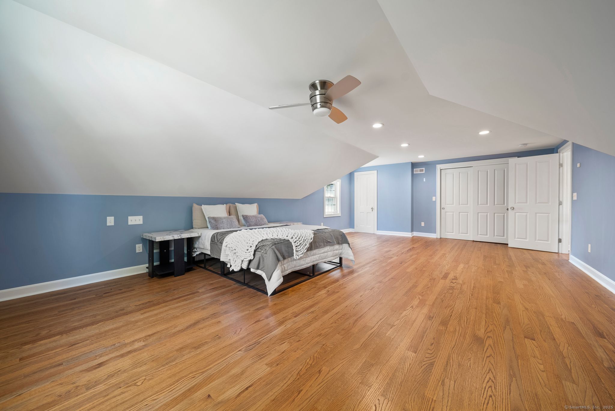 21 Oakwood Manor