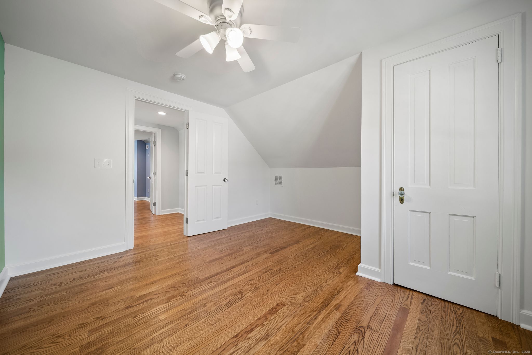 21 Oakwood Manor
