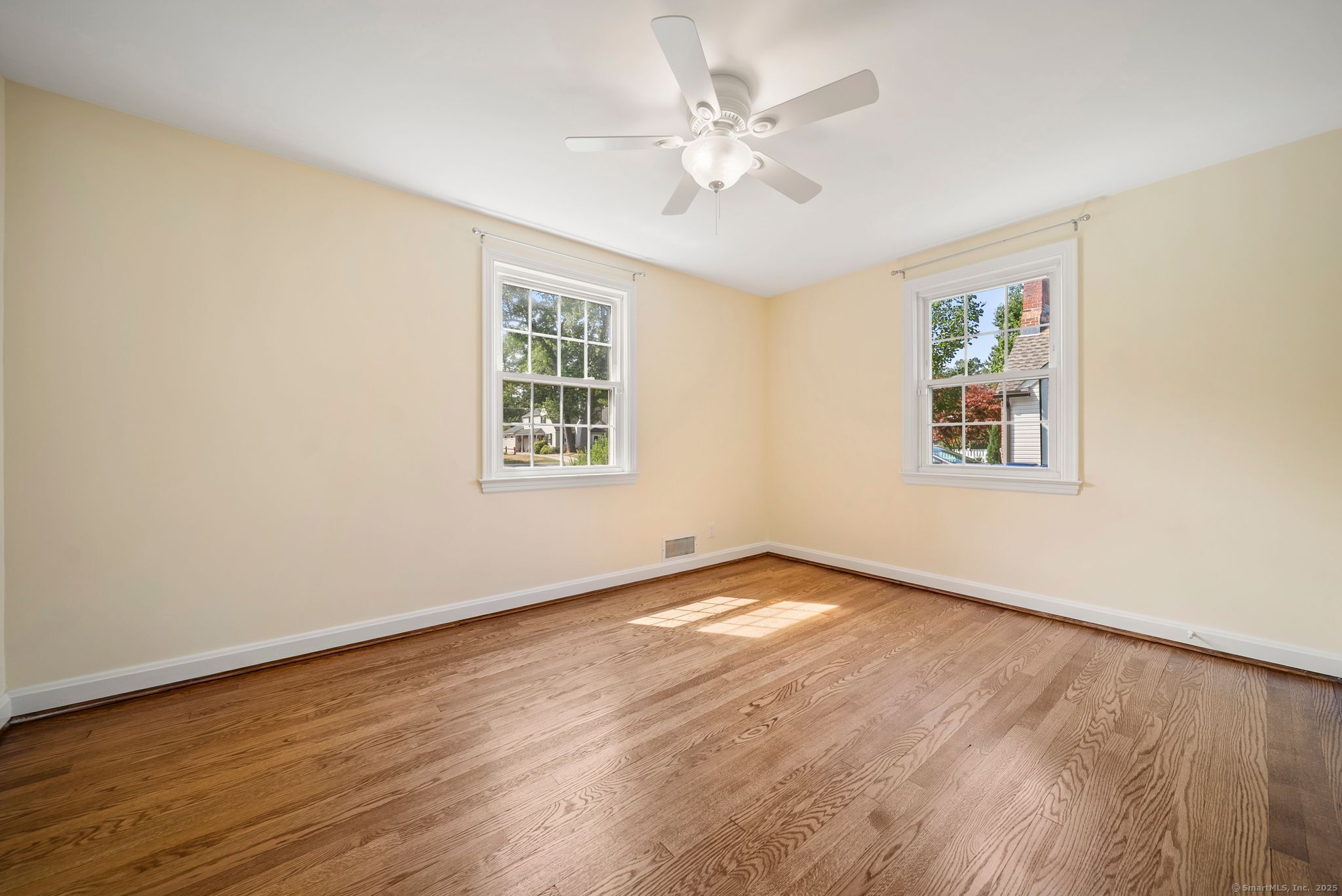 21 Oakwood Manor