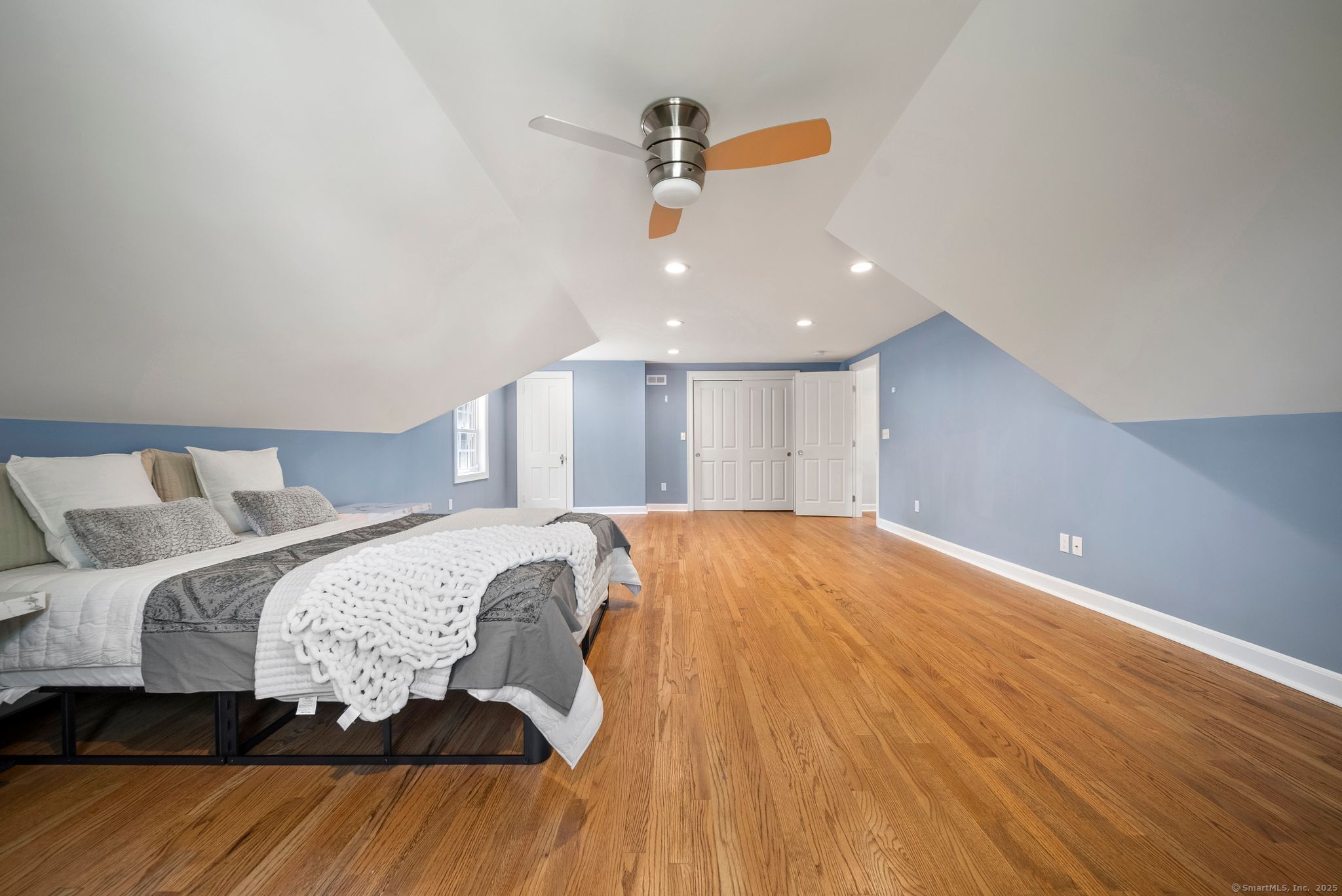 21 Oakwood Manor