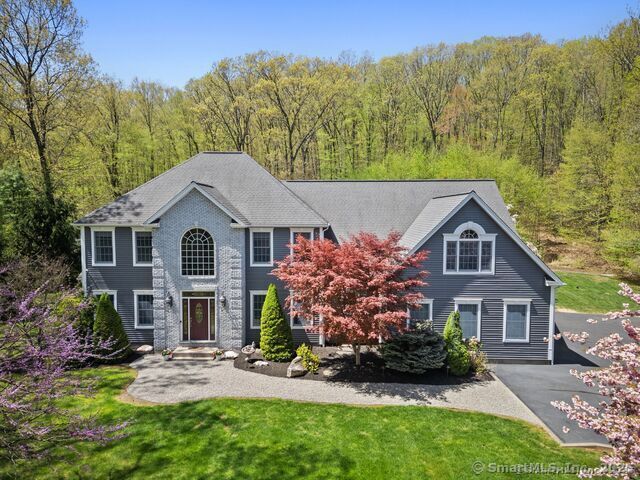 420 Winding Ridge
