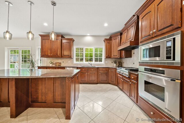 420 Winding Ridge