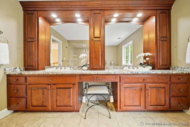 420 Winding Ridge