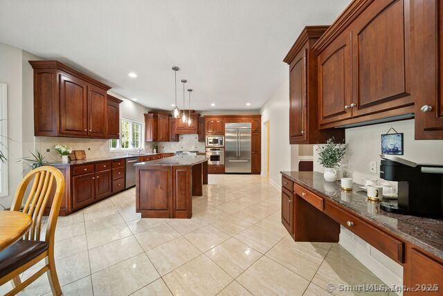 420 Winding Ridge