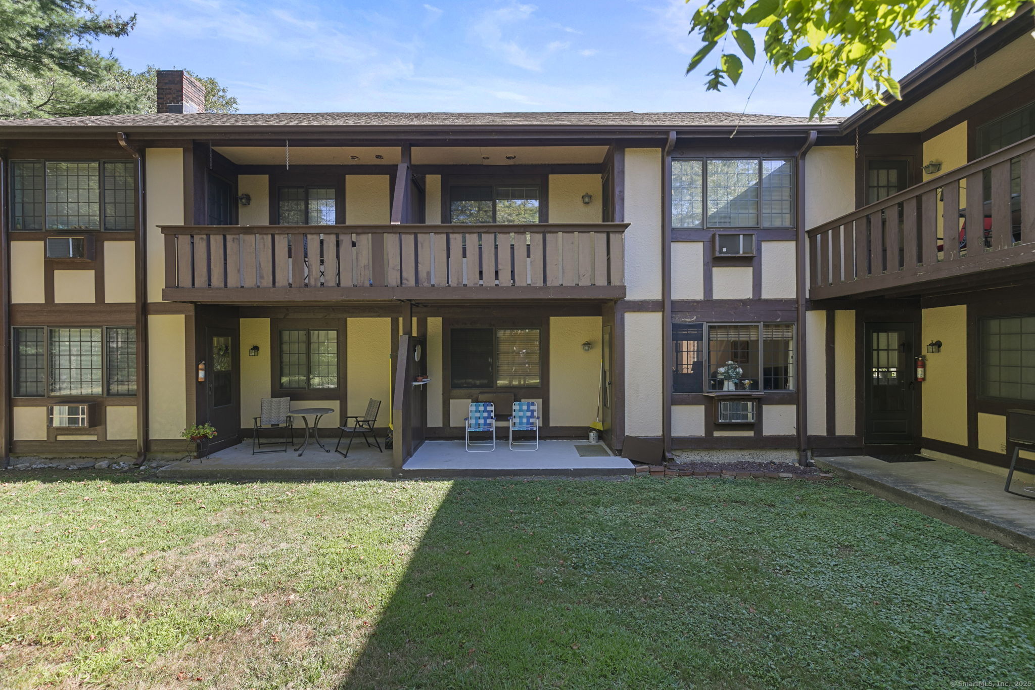 142 Foxwood Close 142