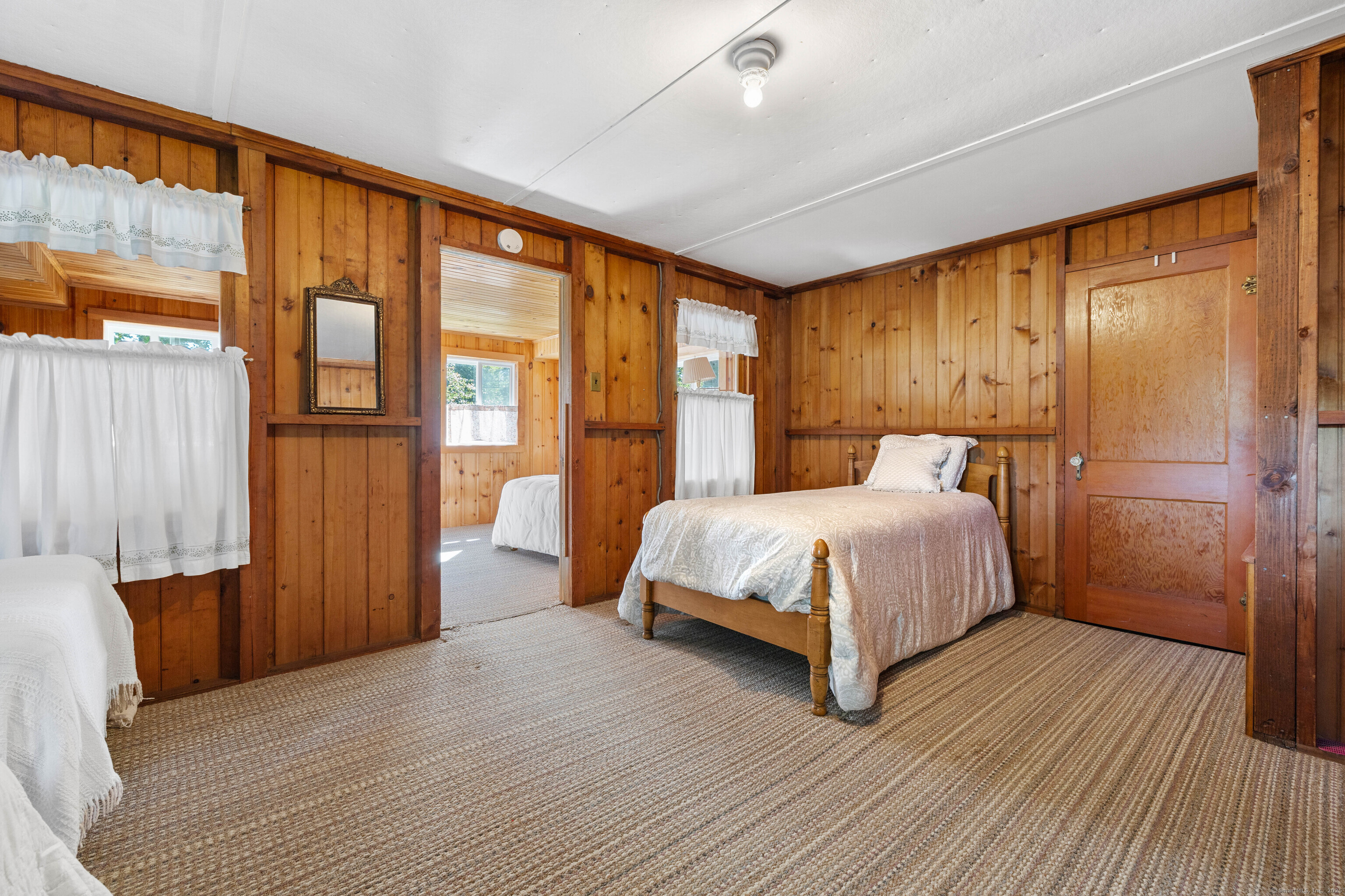 11 Sunset Avenue