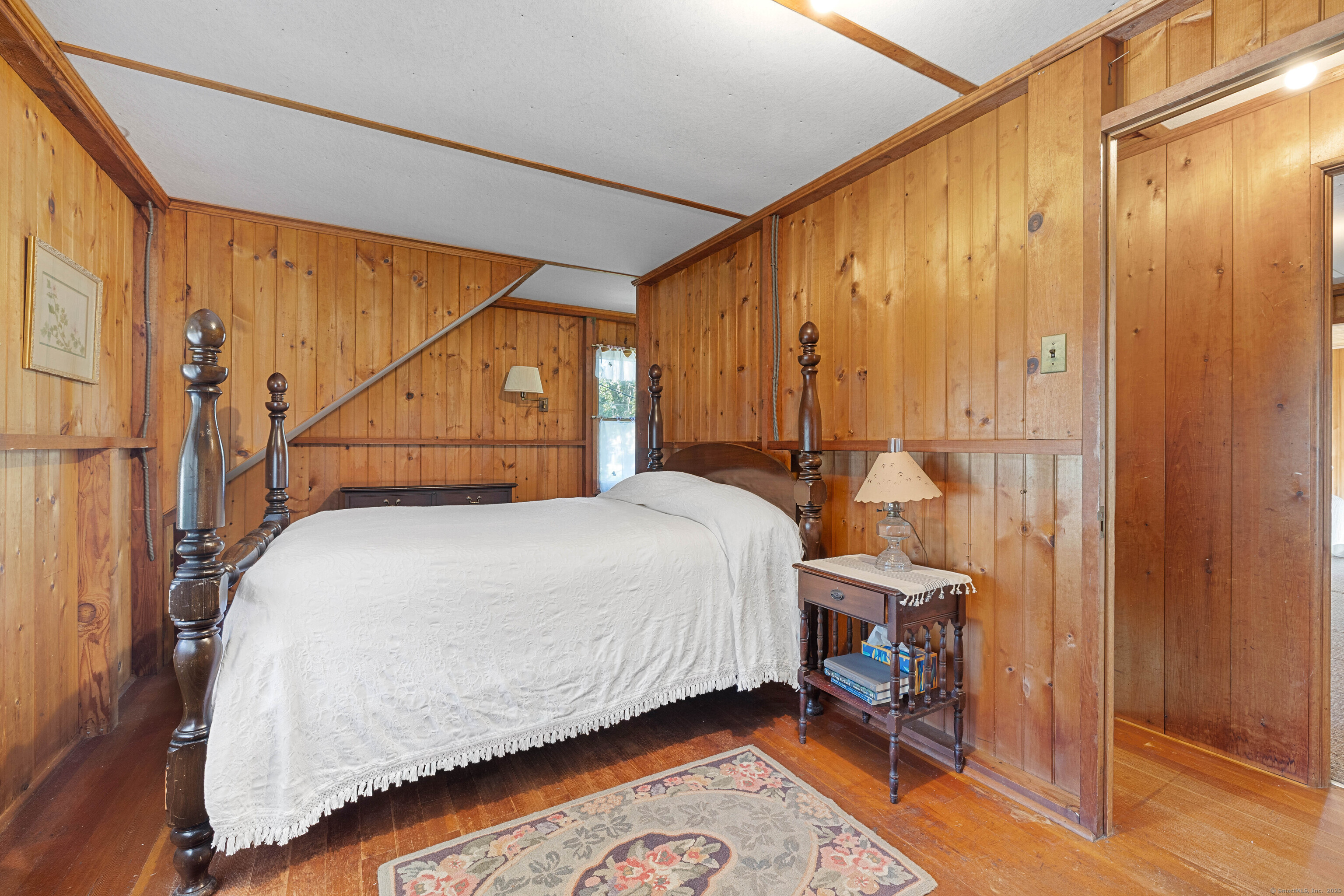 11 Sunset Avenue