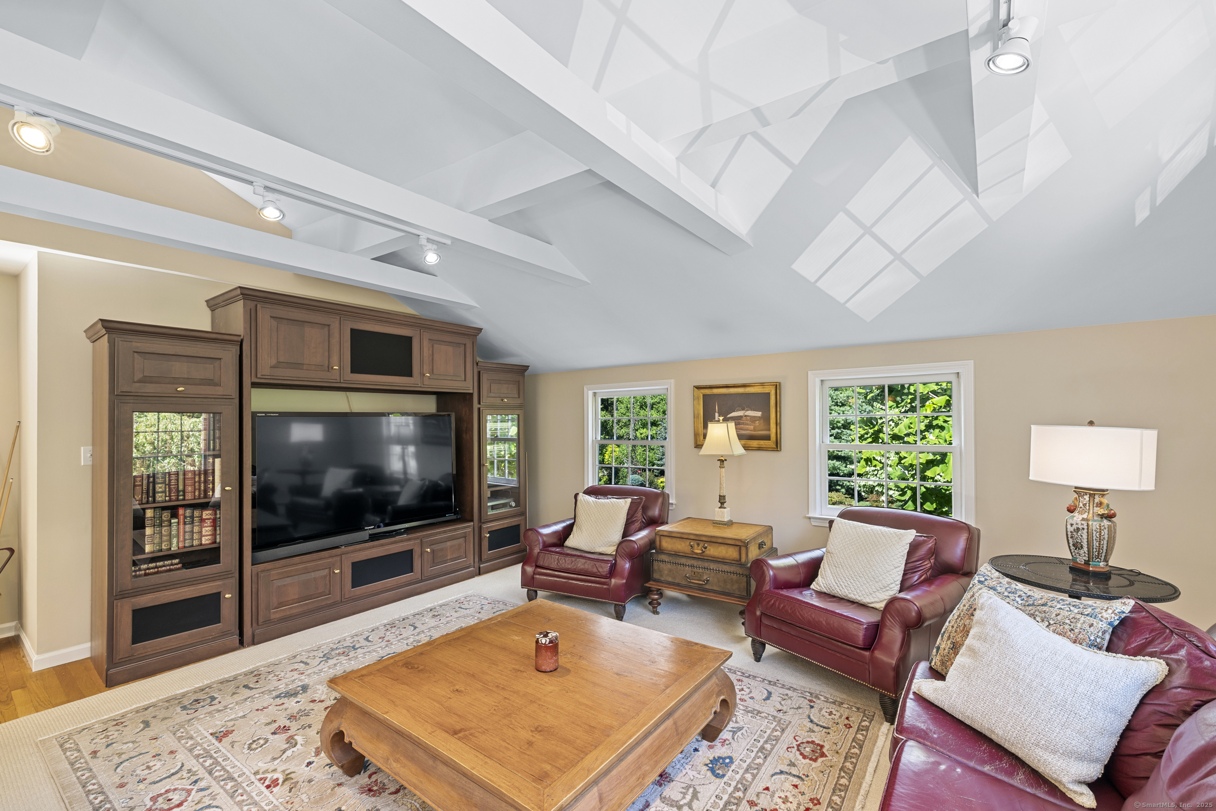 60 Sylvan Road North