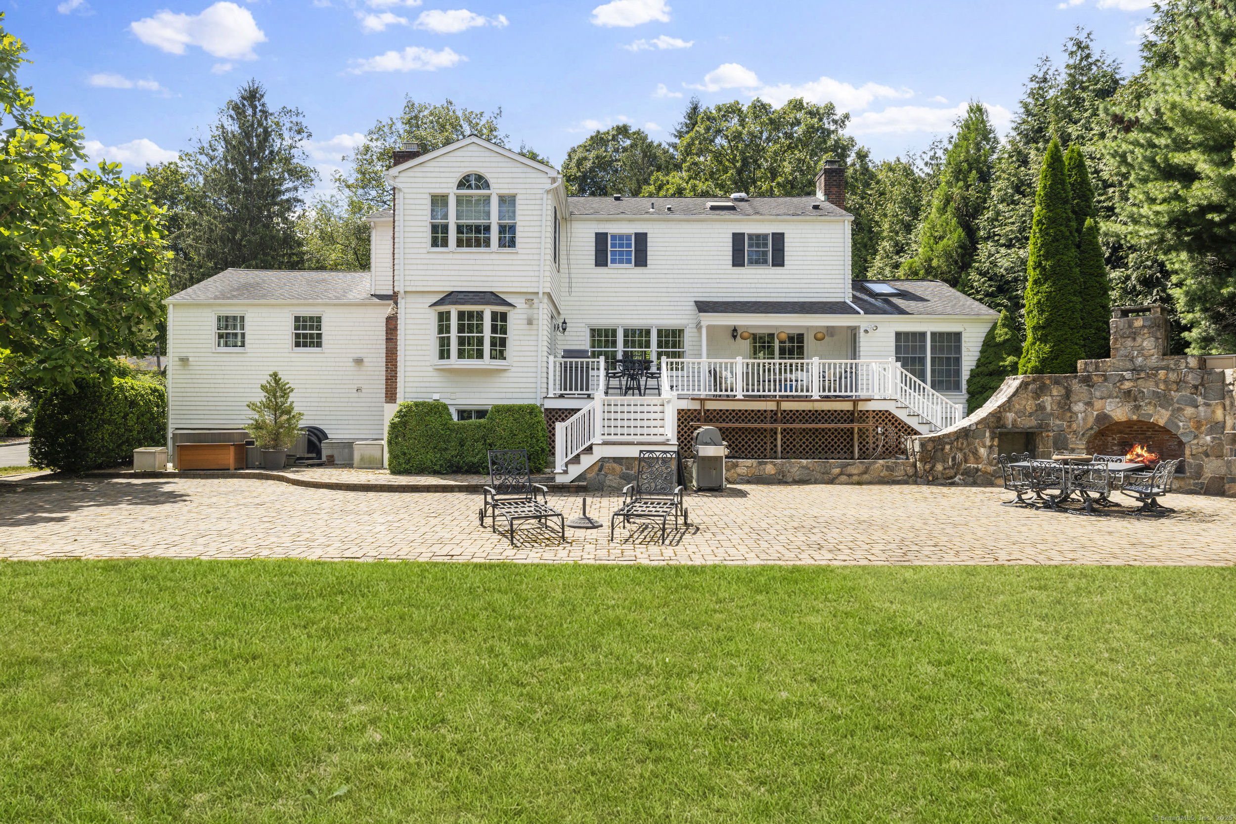 60 Sylvan Road North