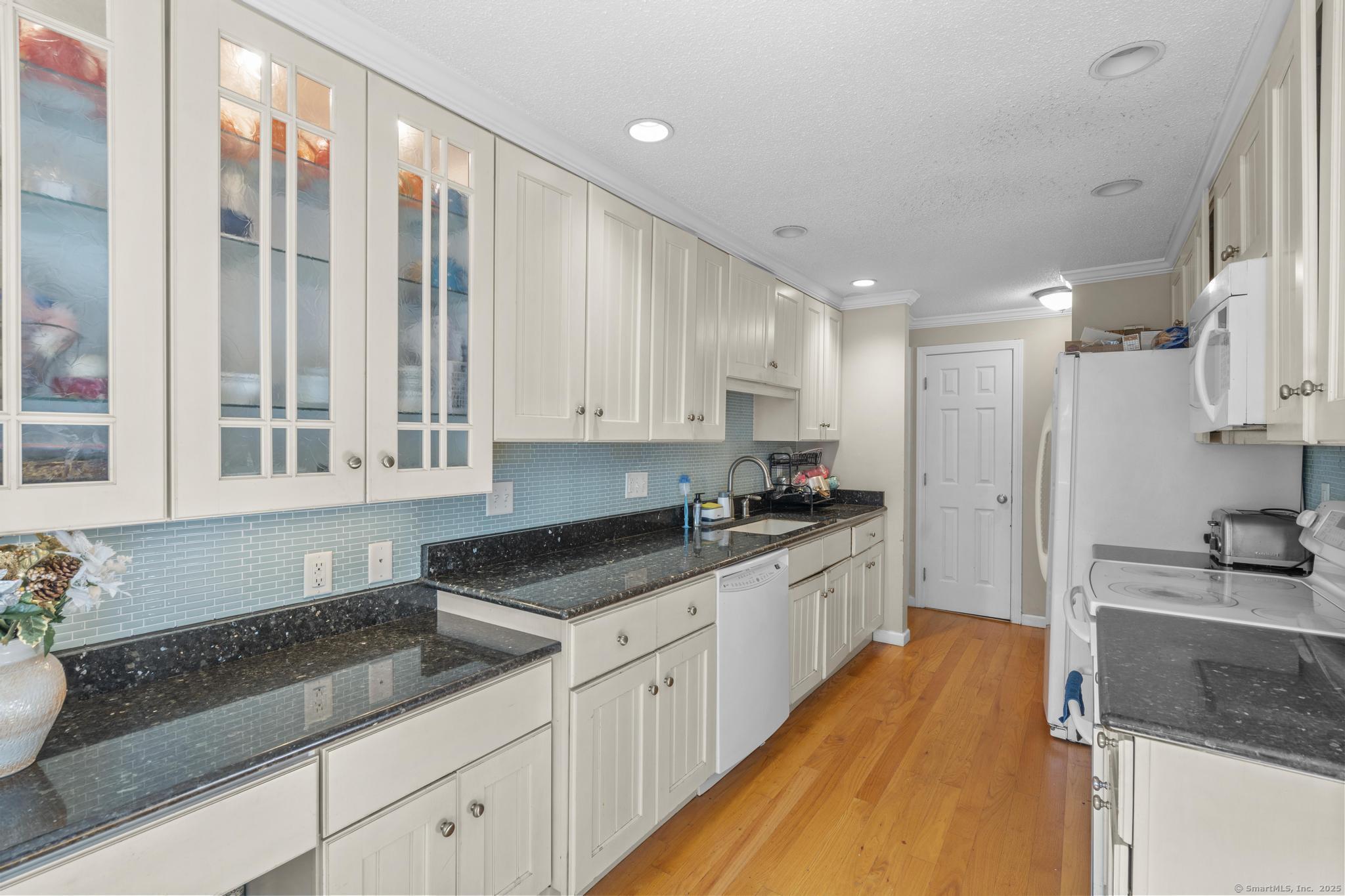 24 Mattabasset Drive 24