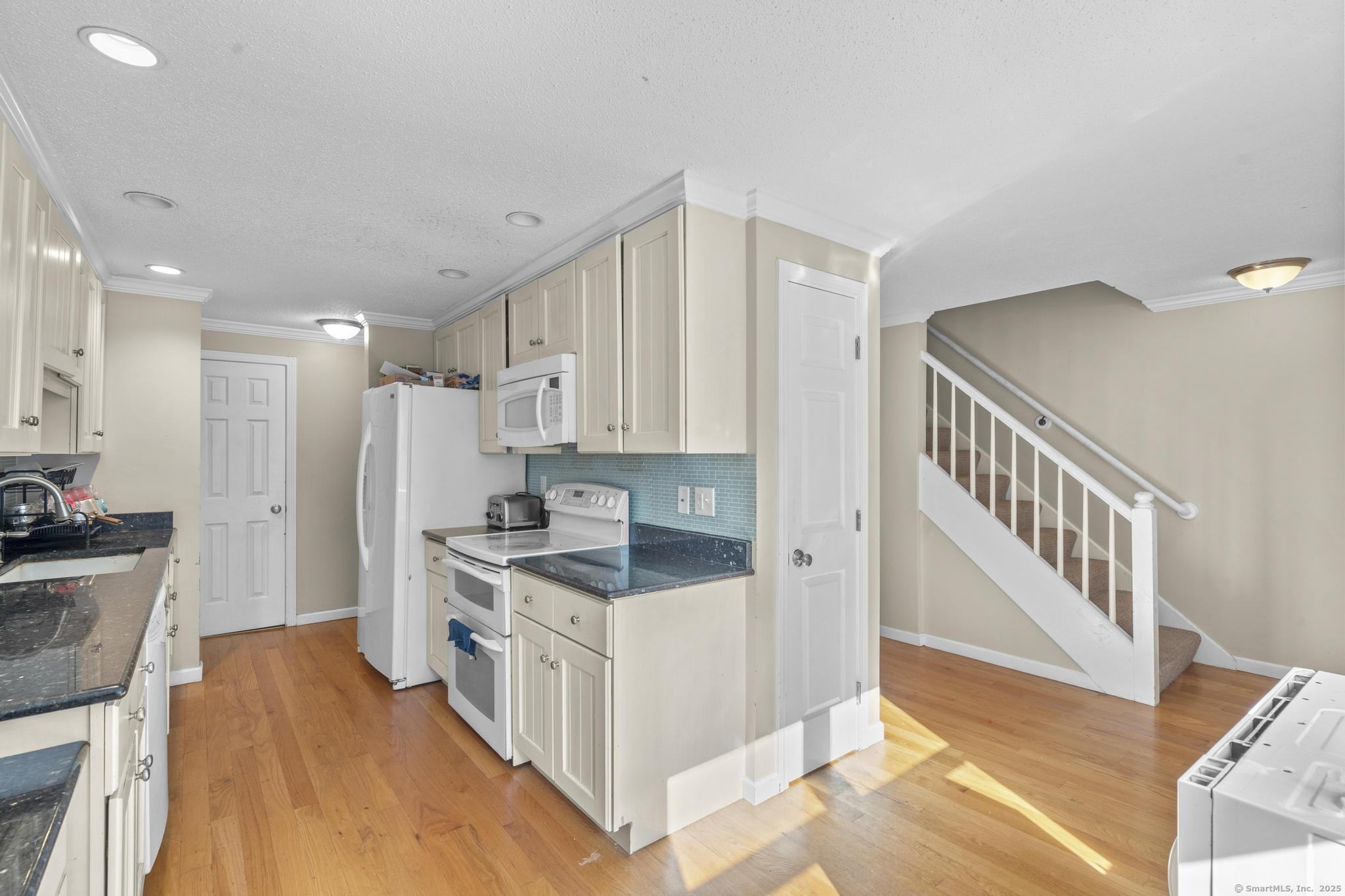 24 Mattabasset Drive 24