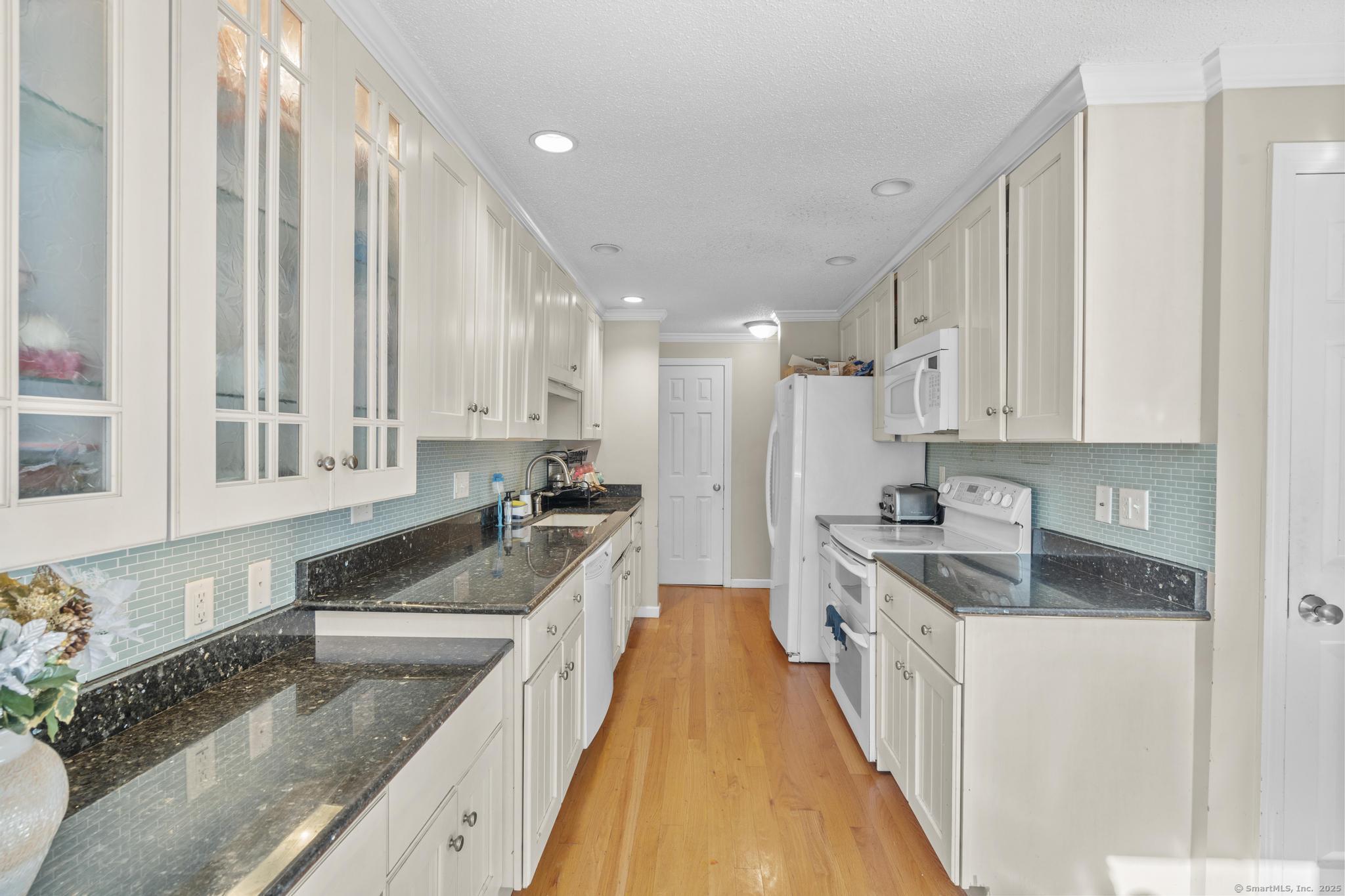 24 Mattabasset Drive 24