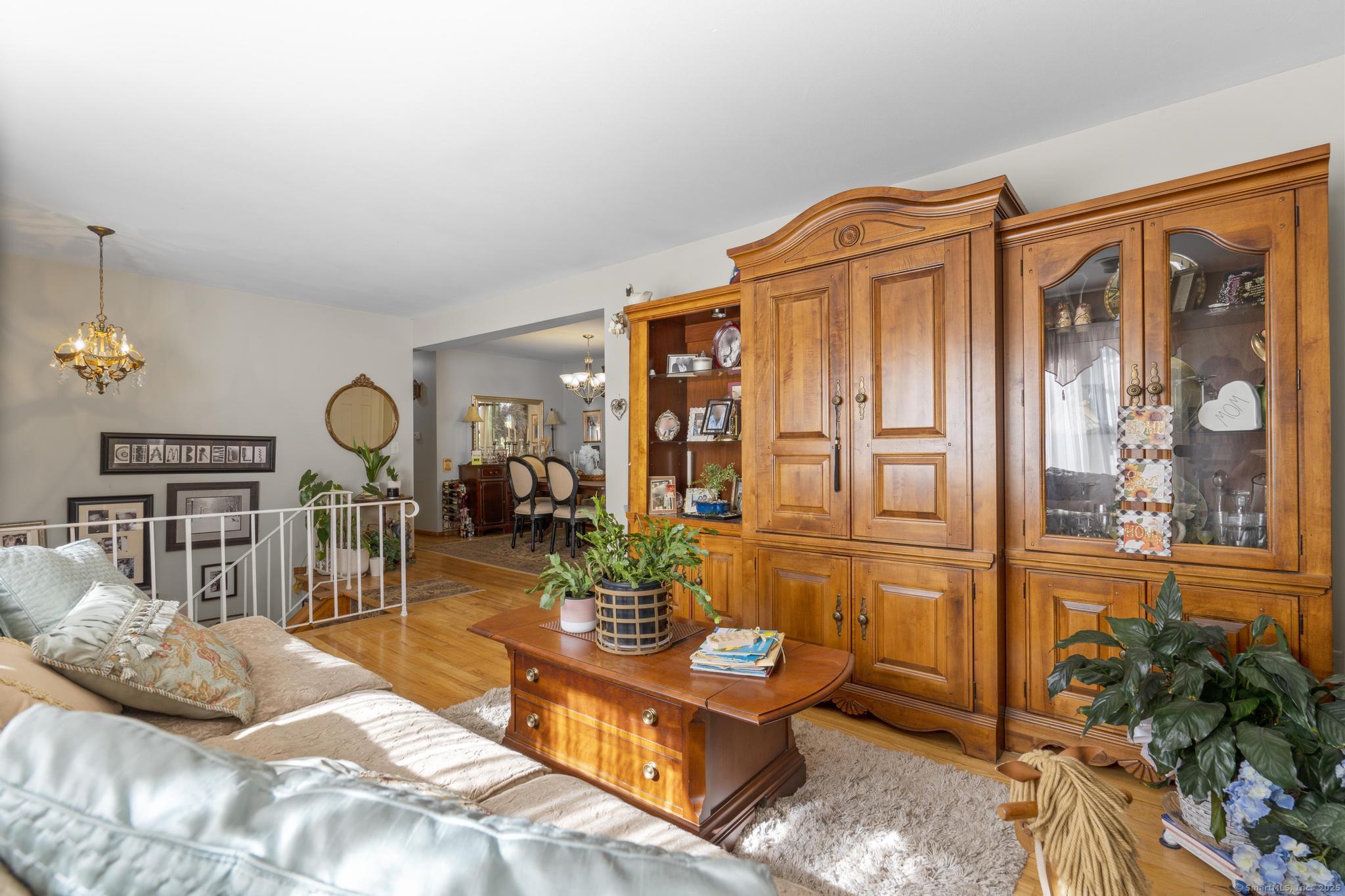 23 Meadowbrook Road