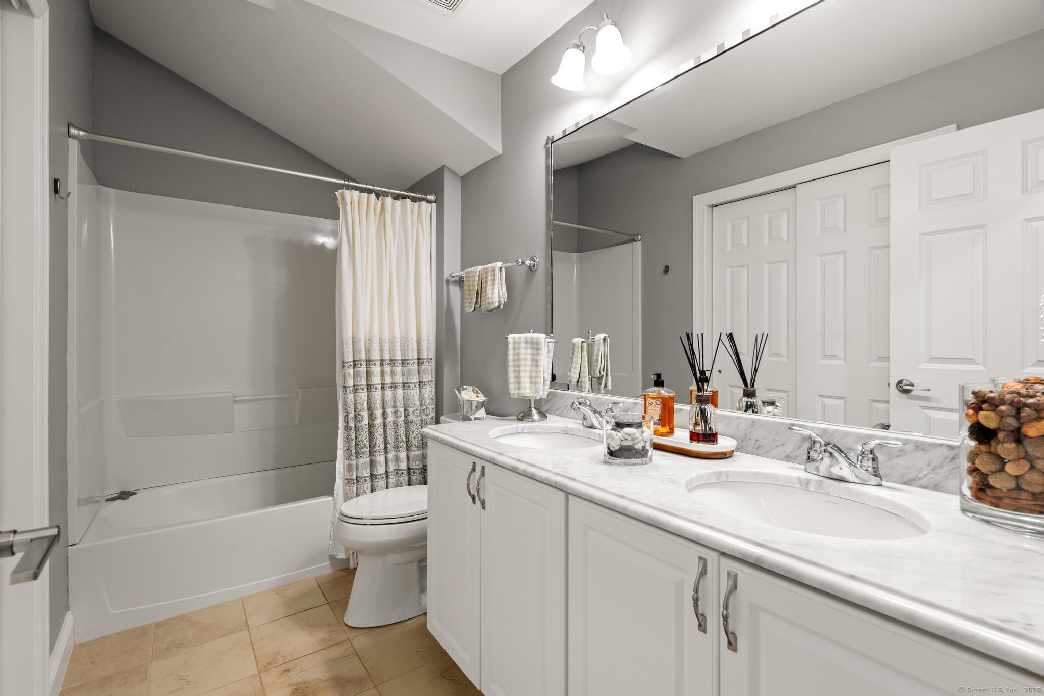 27 Winding Trail 27