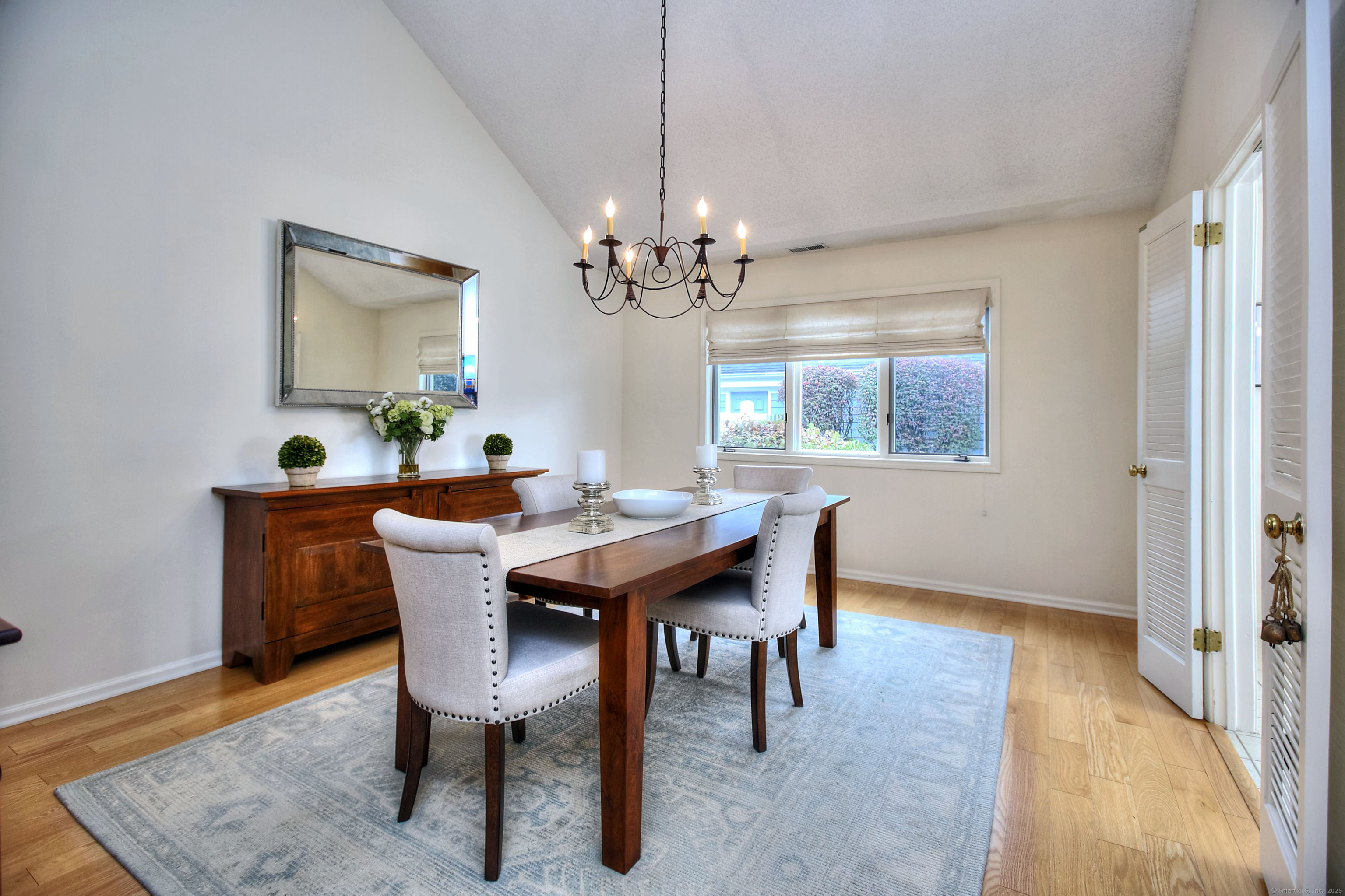 220 Lansdowne 220