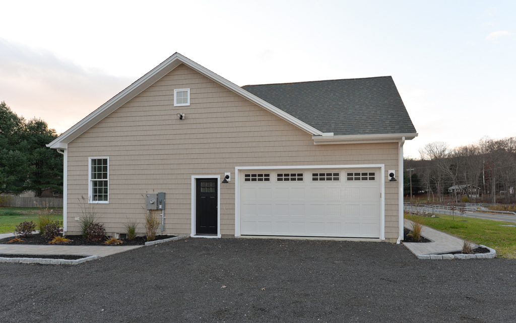 8 Spruce Brook Road