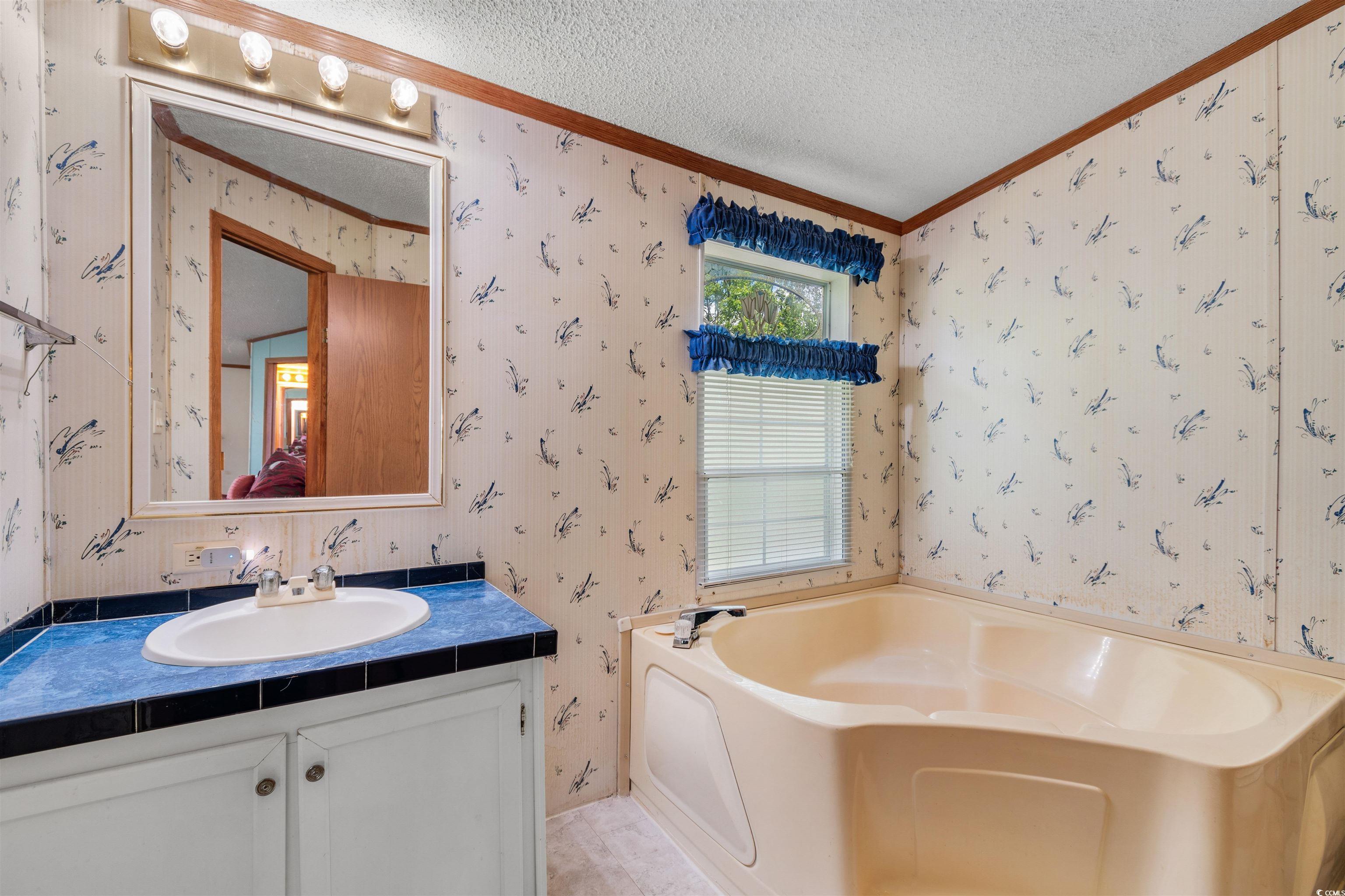 986 Plantation Dr.