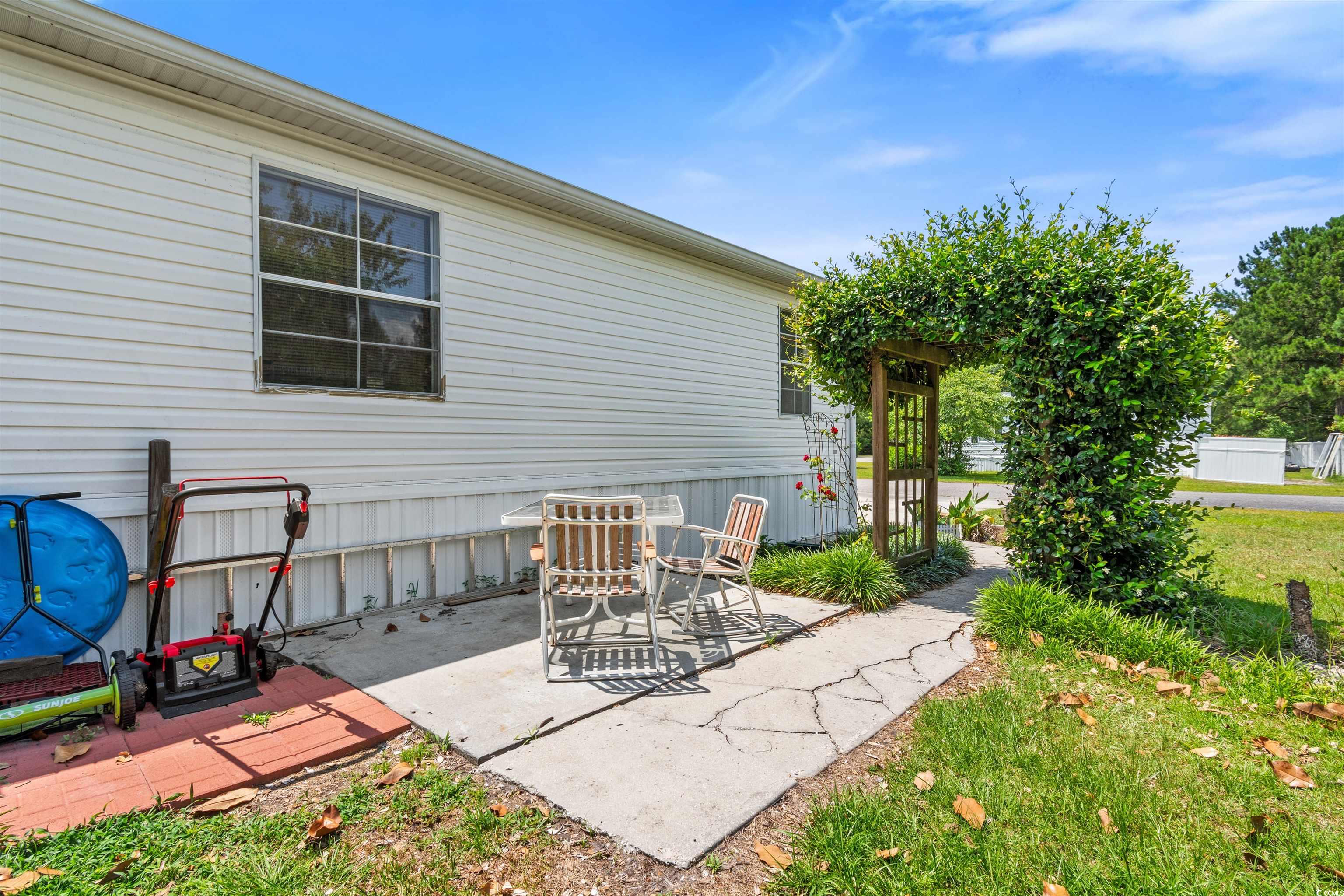 986 Plantation Dr.