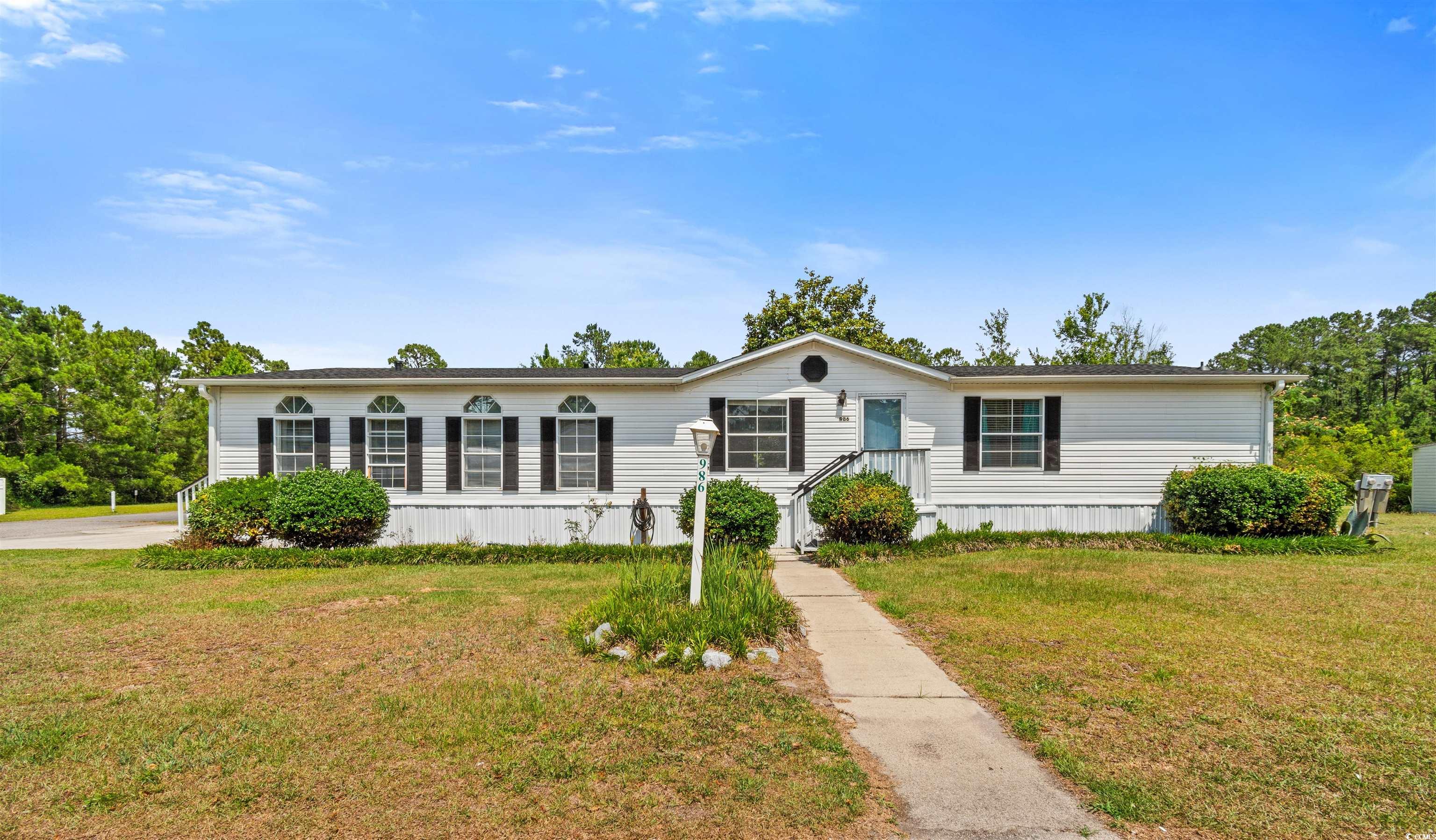 986 Plantation Dr.