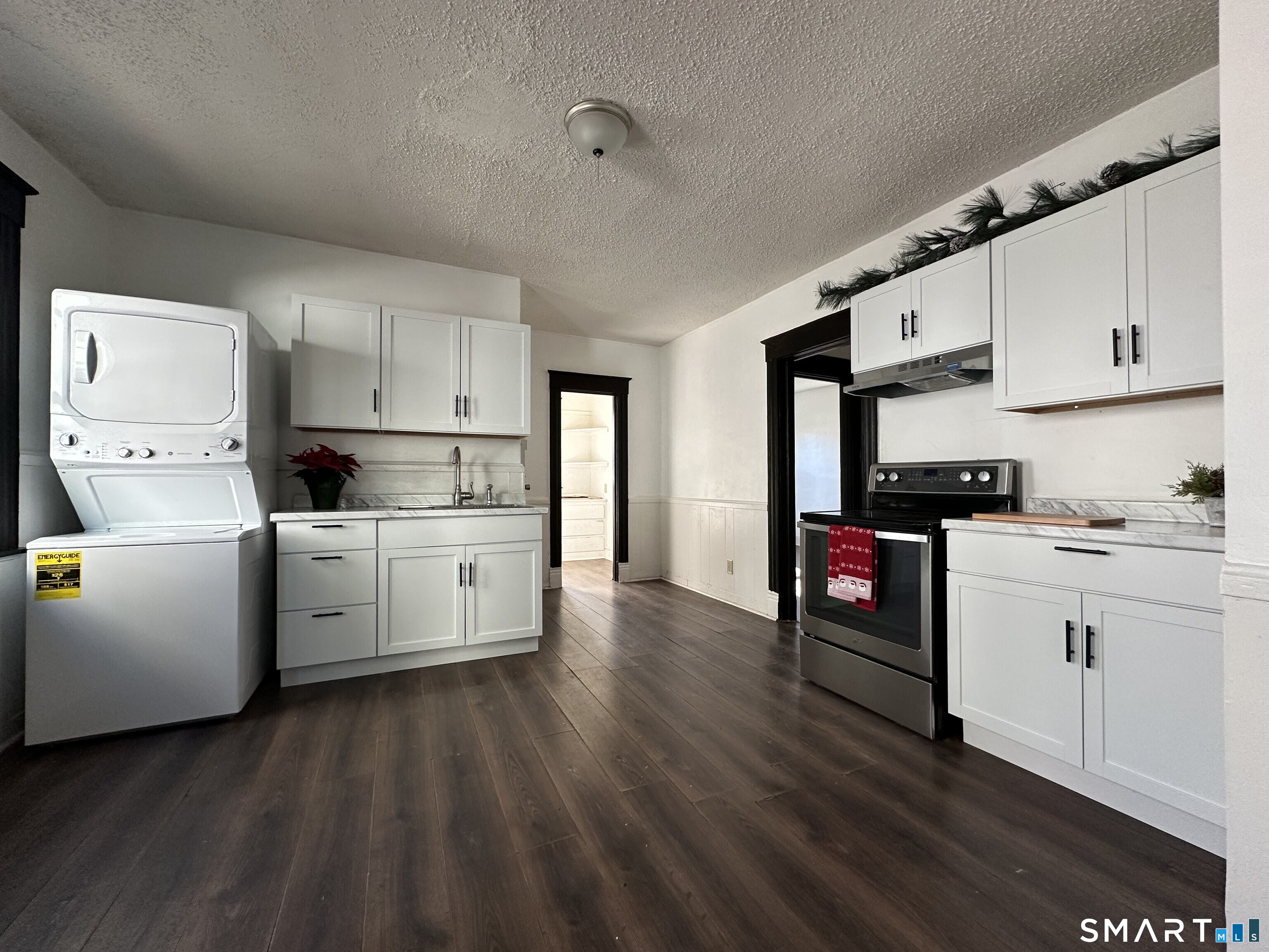 100 Shuttle Meadow Avenue