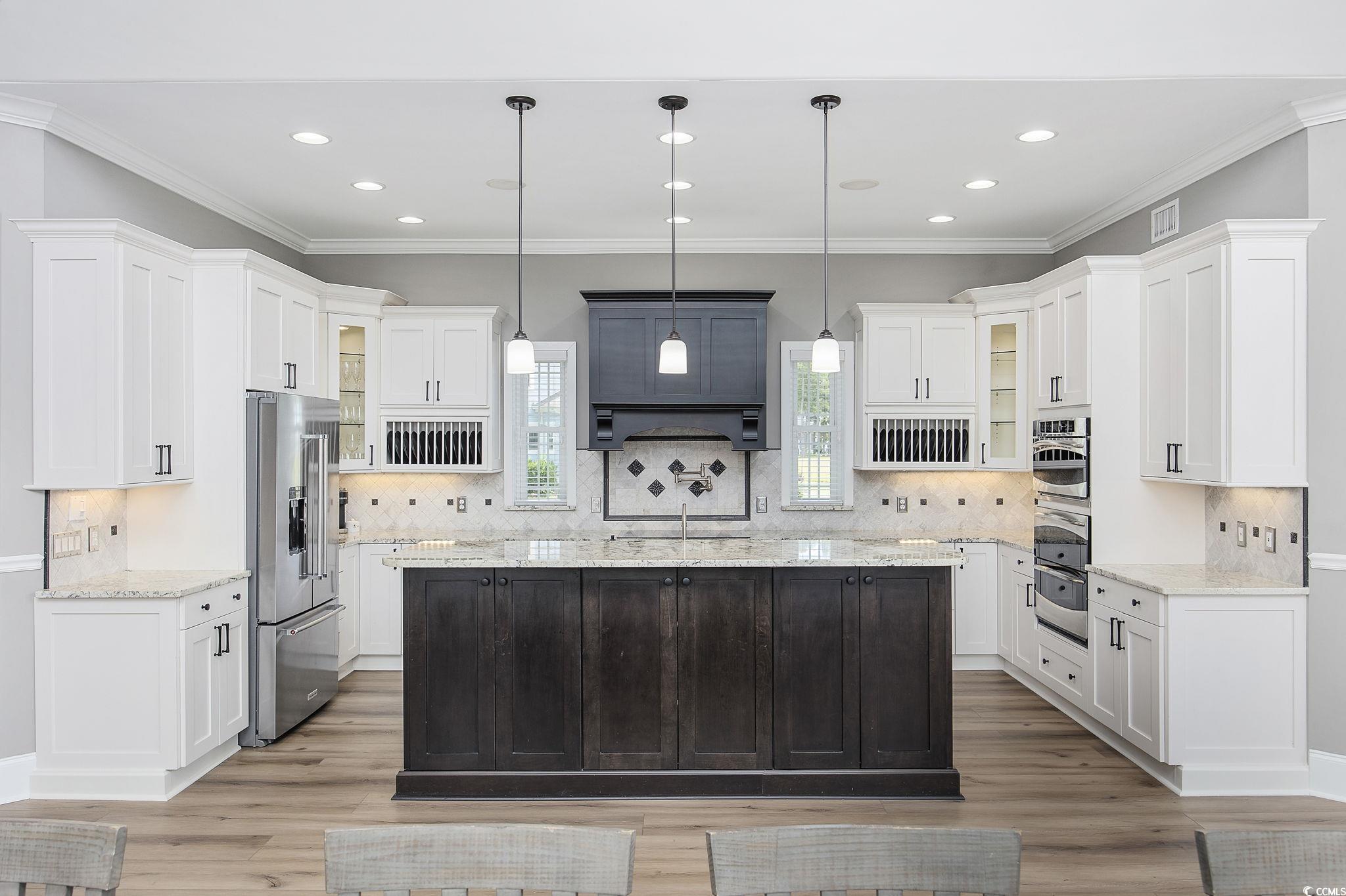 2704 Catbird Circle