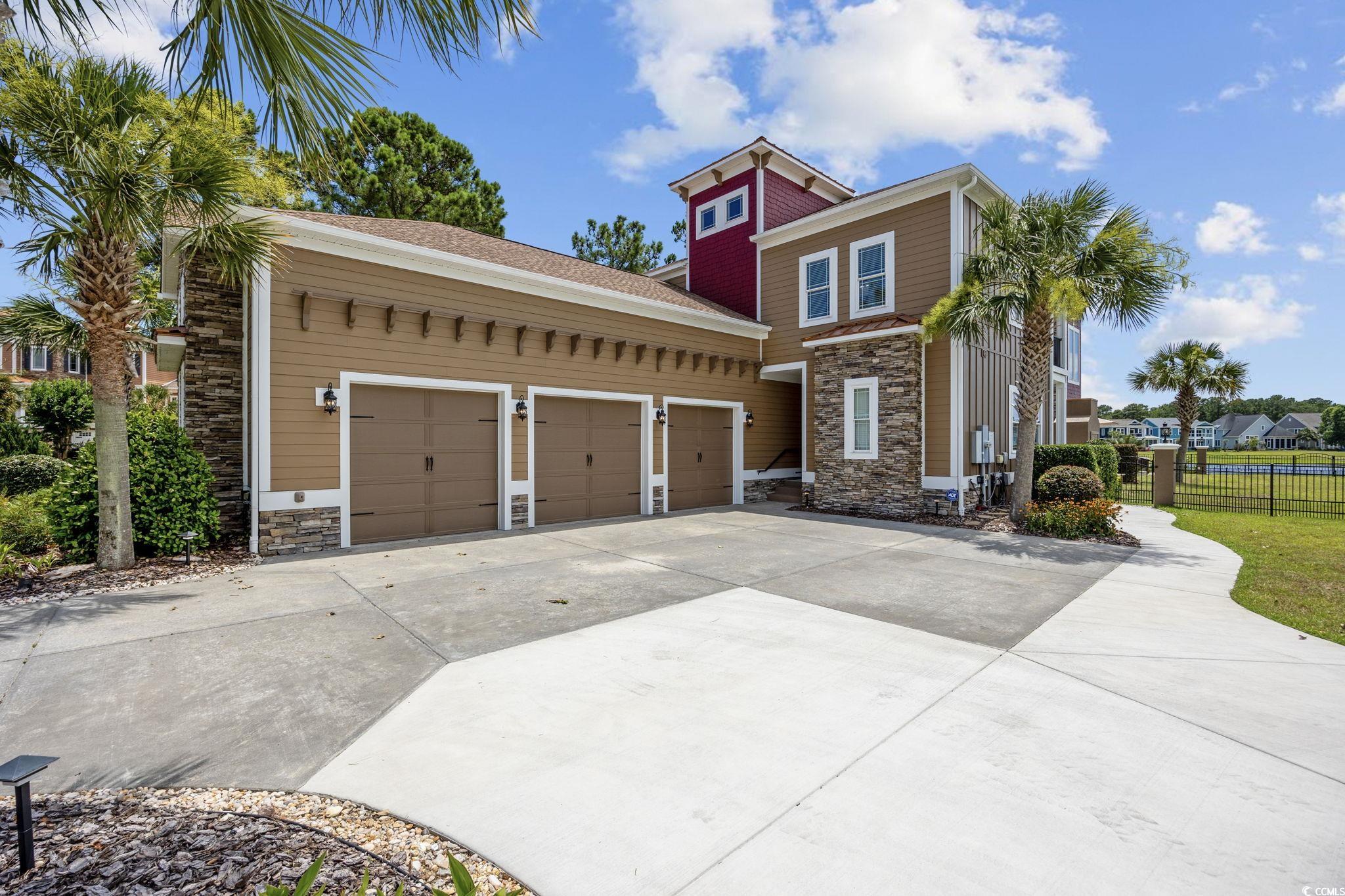 2704 Catbird Circle