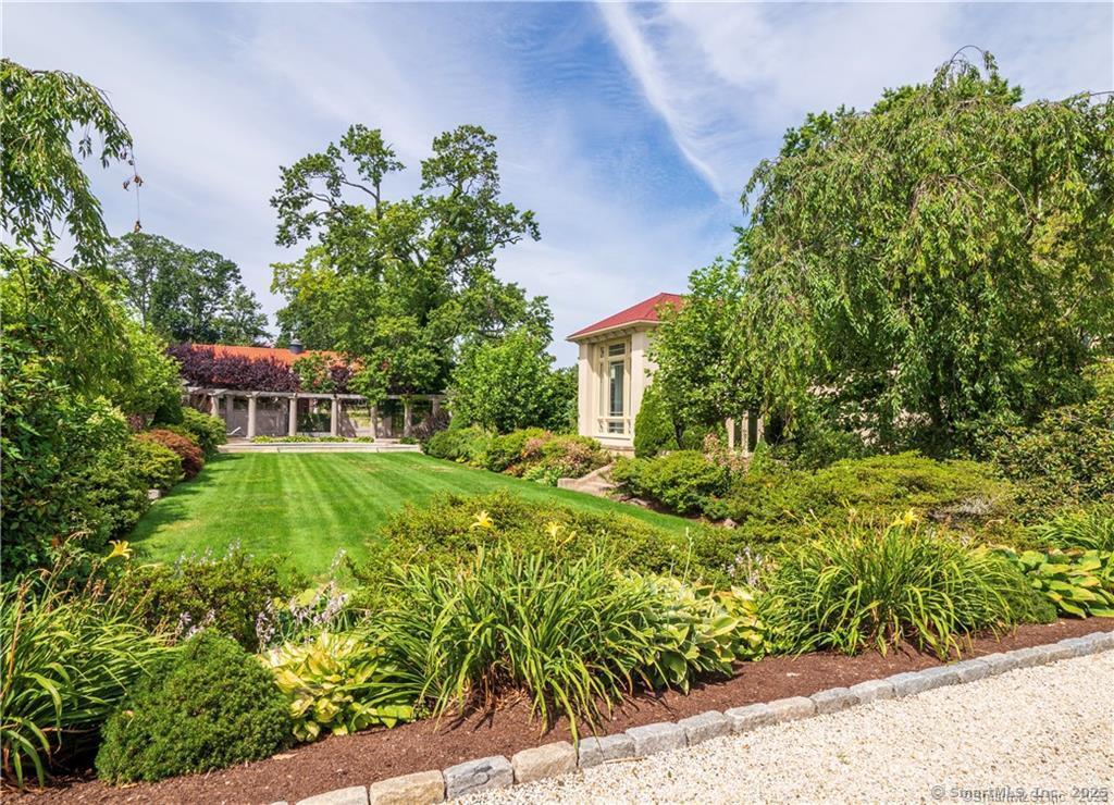 10 Bluewater Hill South