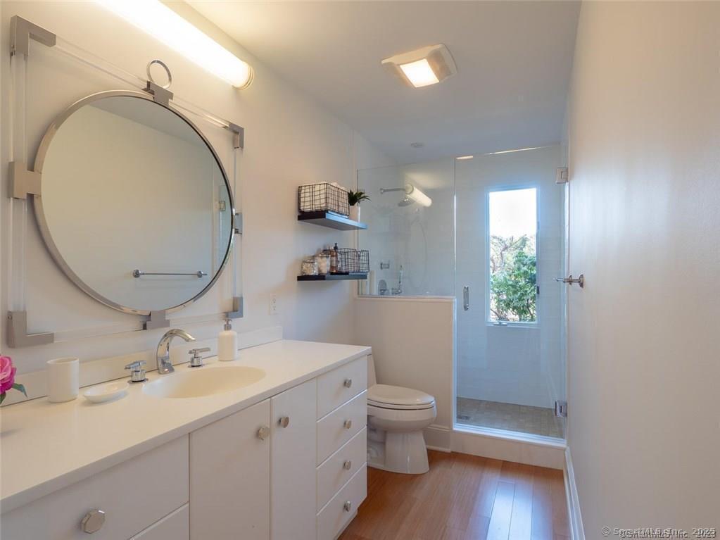 10 Bluewater Hill South
