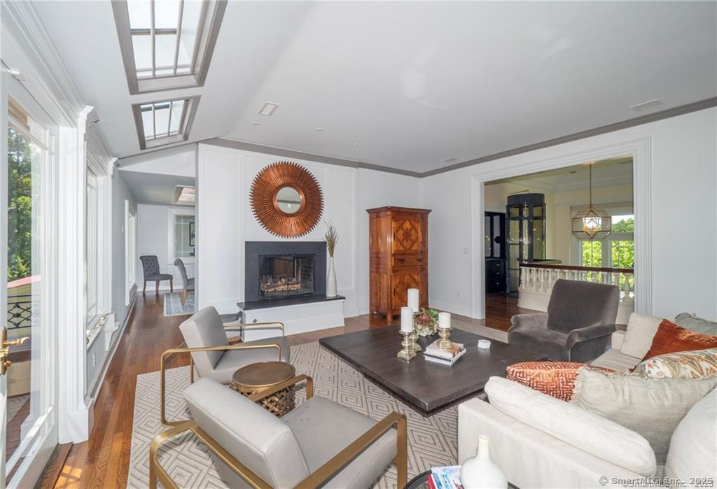 10 Bluewater Hill South