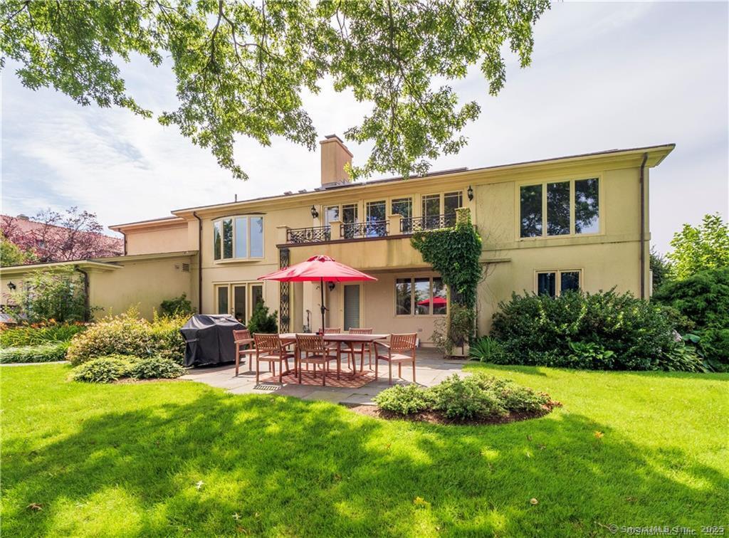 10 Bluewater Hill South