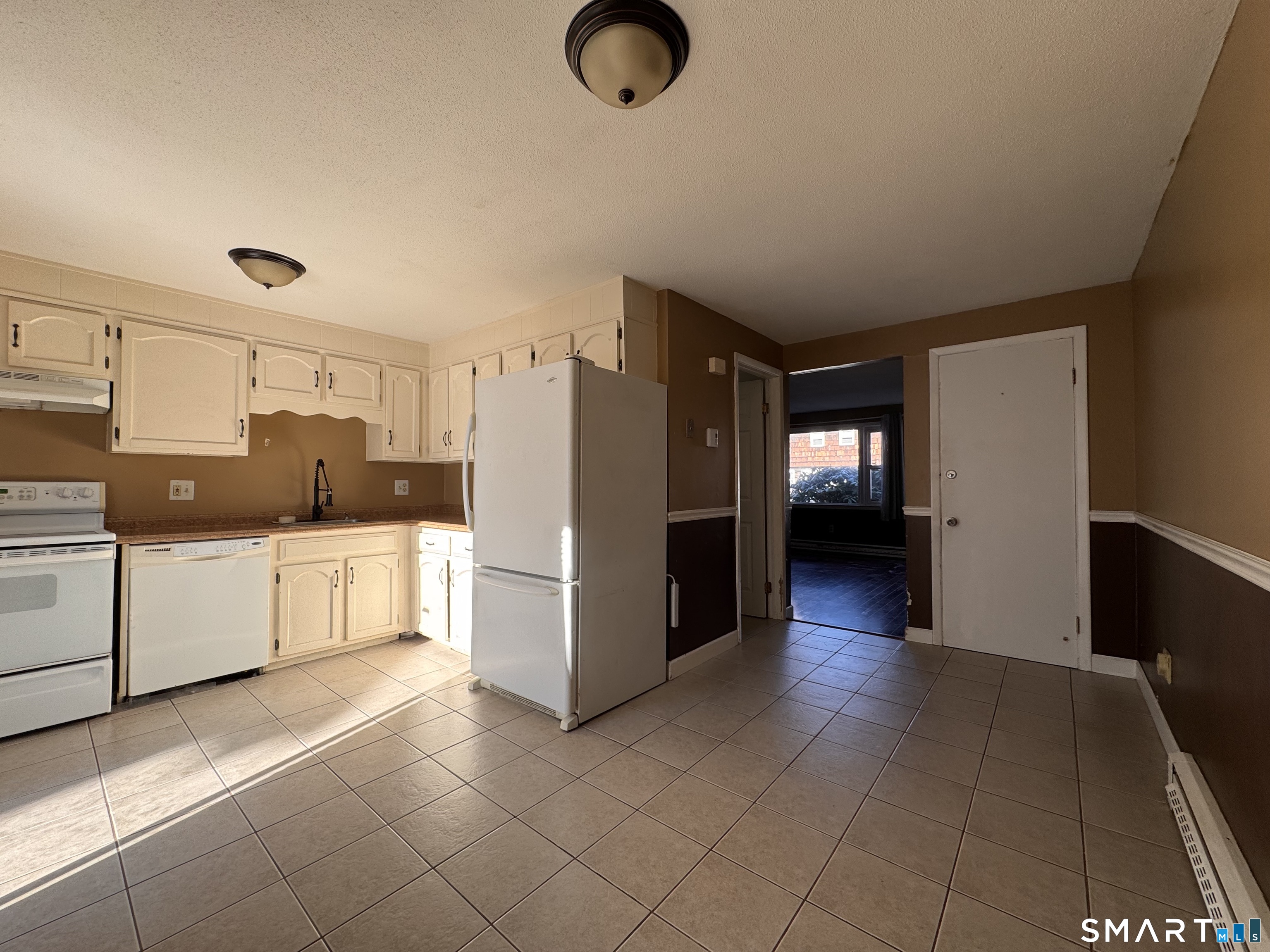 148 Westbury Park Road APT A