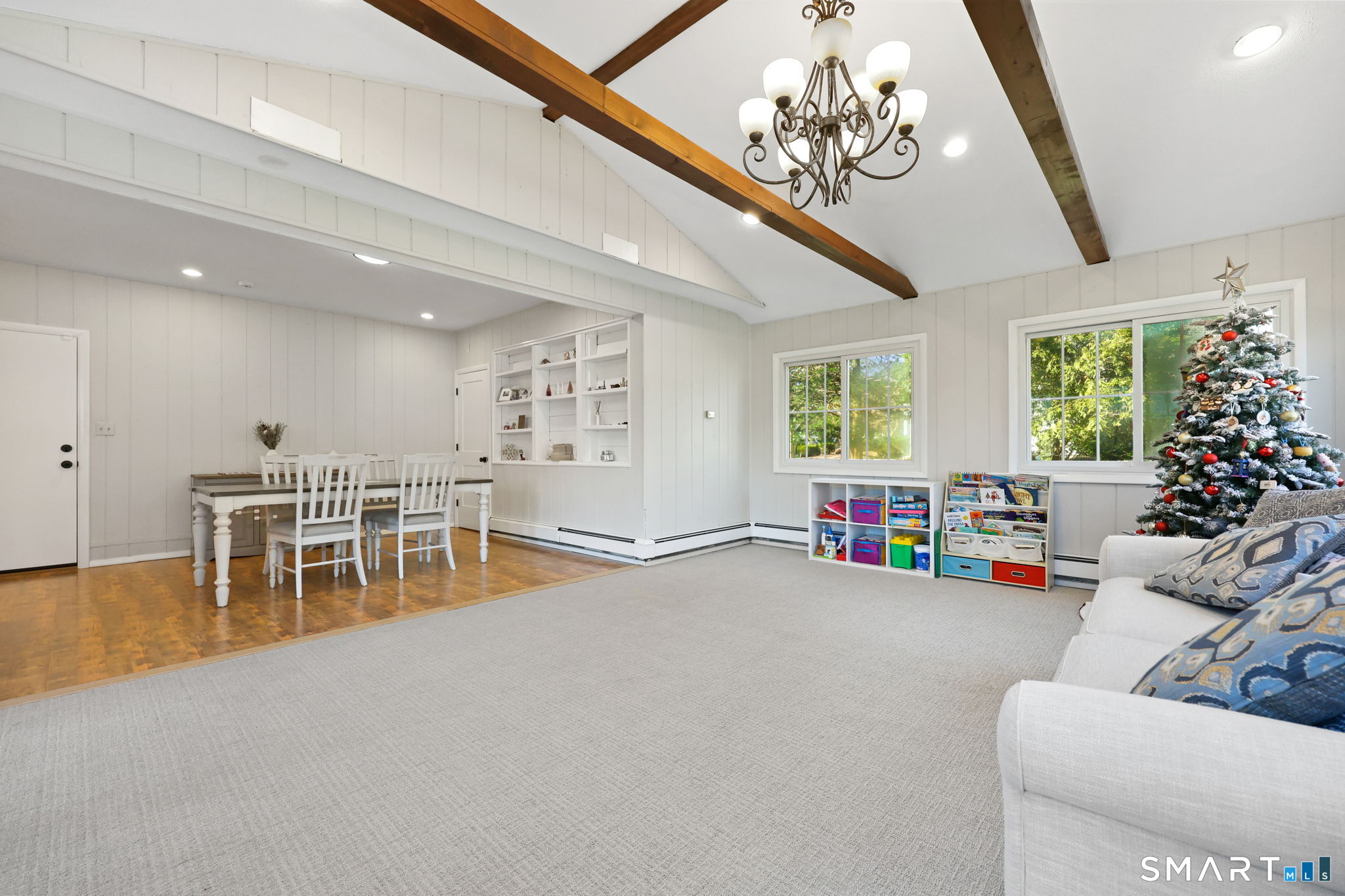 33 Purdy Road East