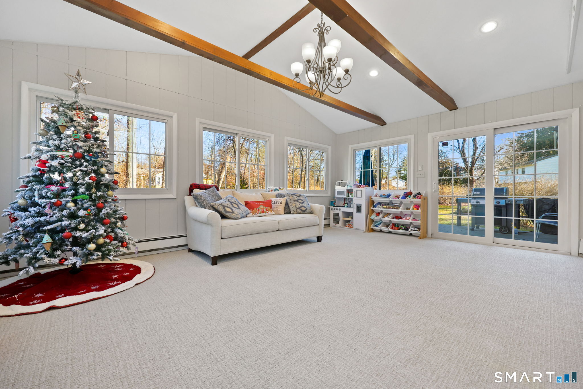 33 Purdy Road East