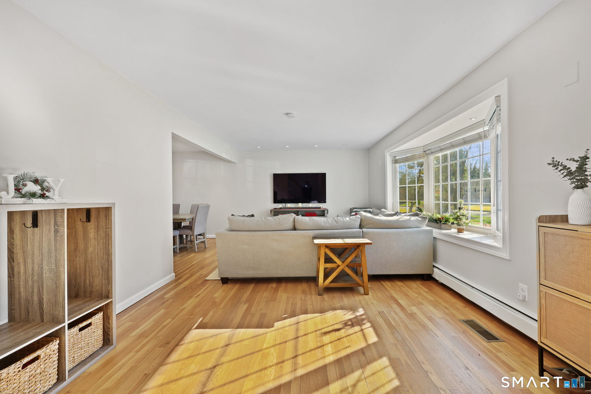 33 Purdy Road East