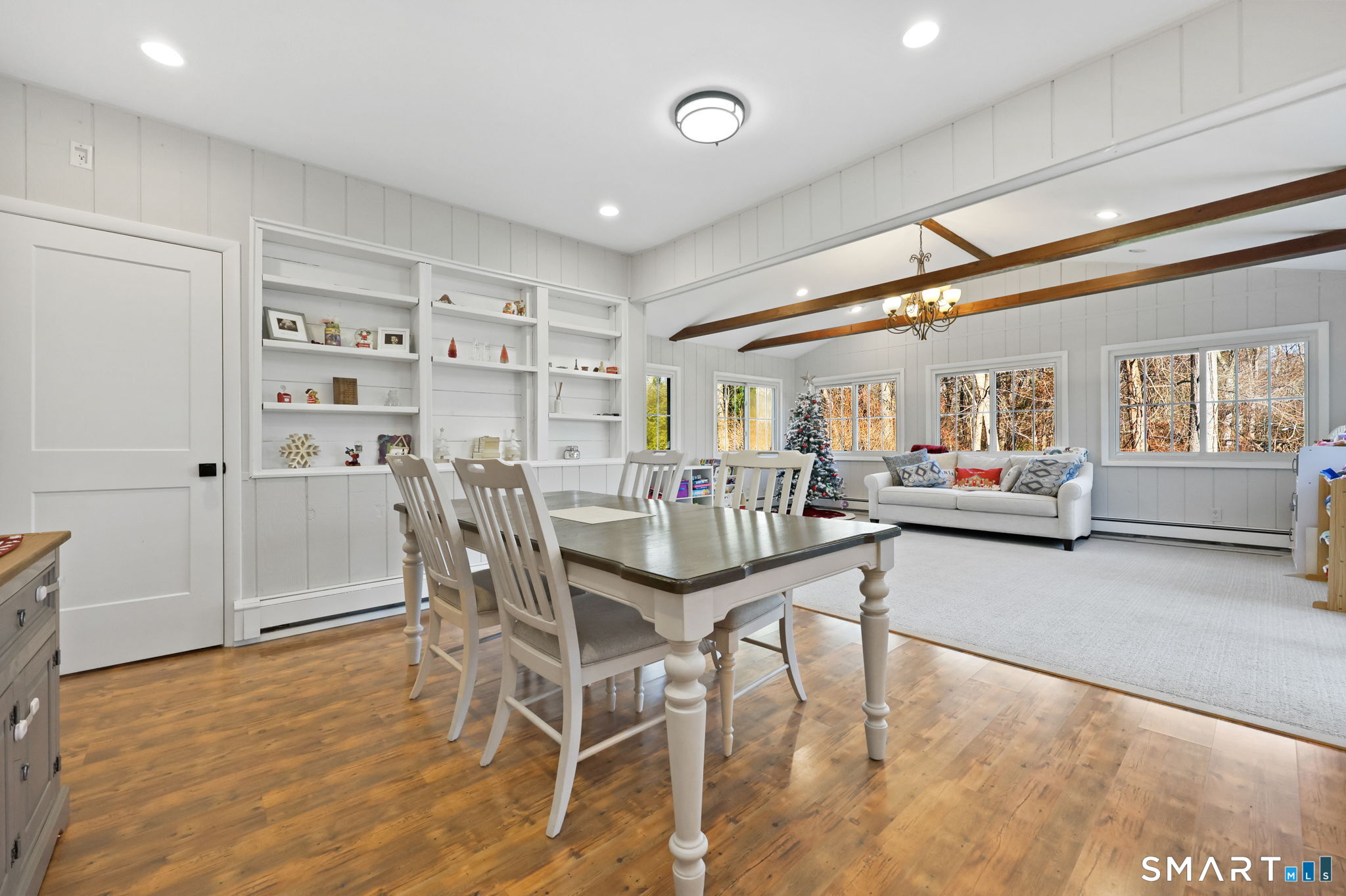 33 Purdy Road East