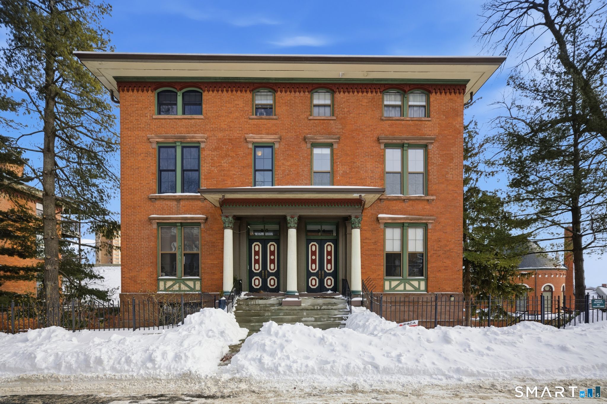 34 Charter Oak Place 4