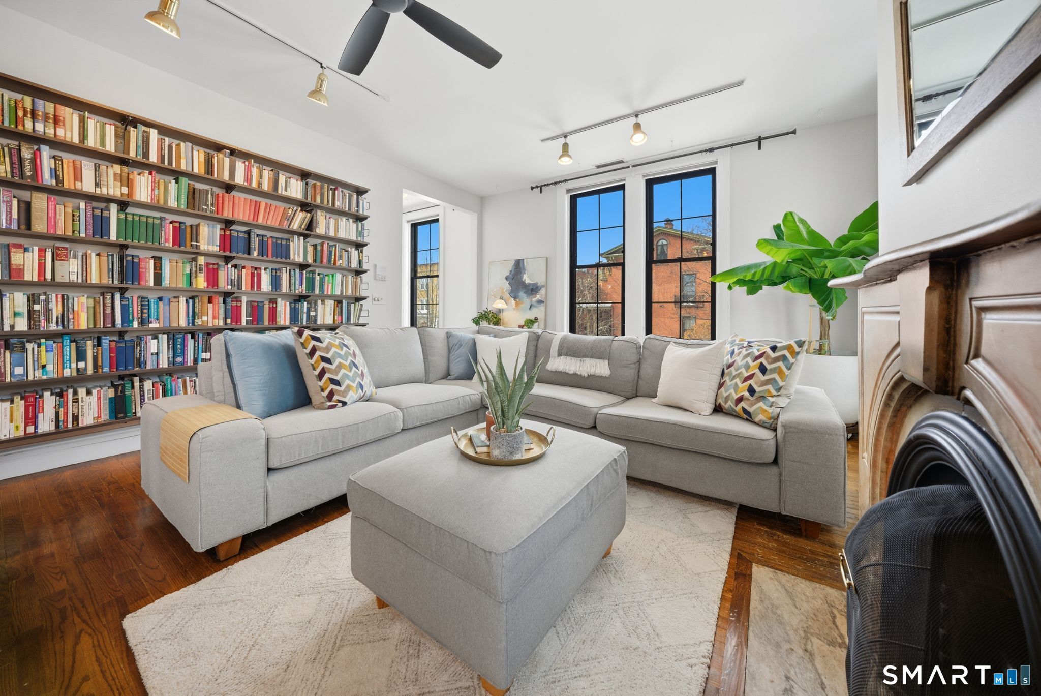 34 Charter Oak Place 4