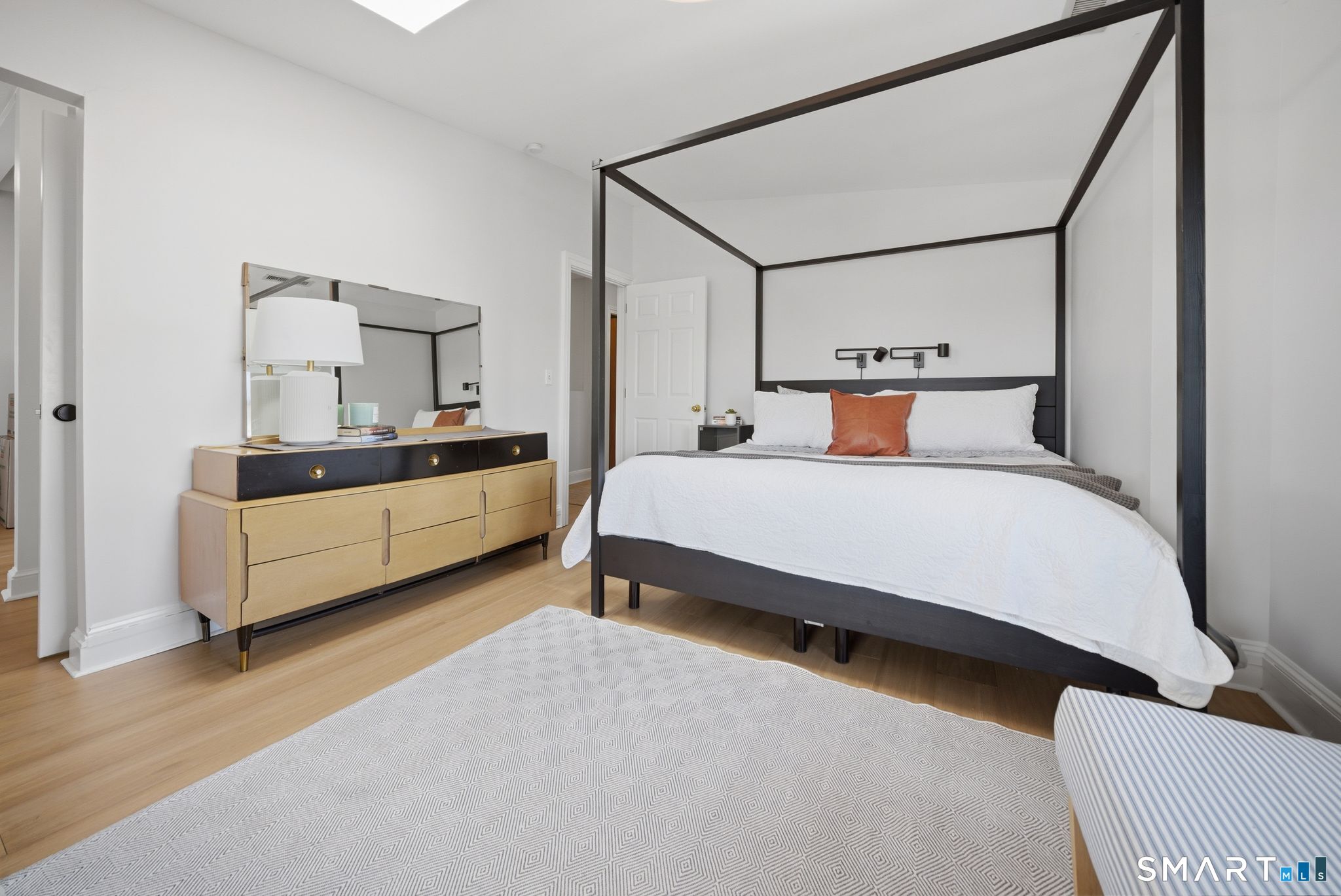 34 Charter Oak Place 4