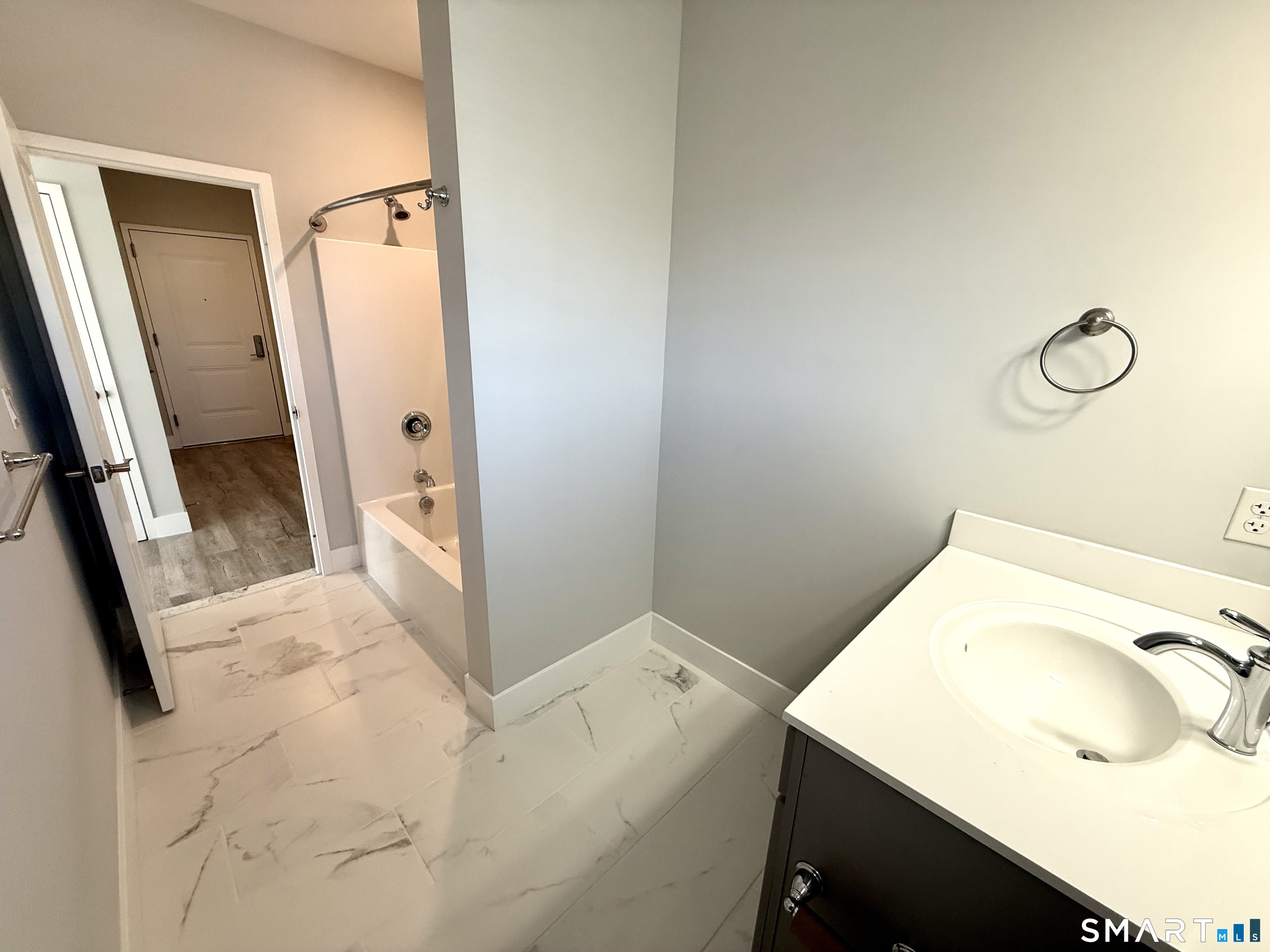 502 Howe Avenue 302
