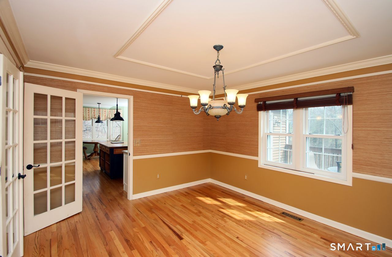 22 Meadowood Drive