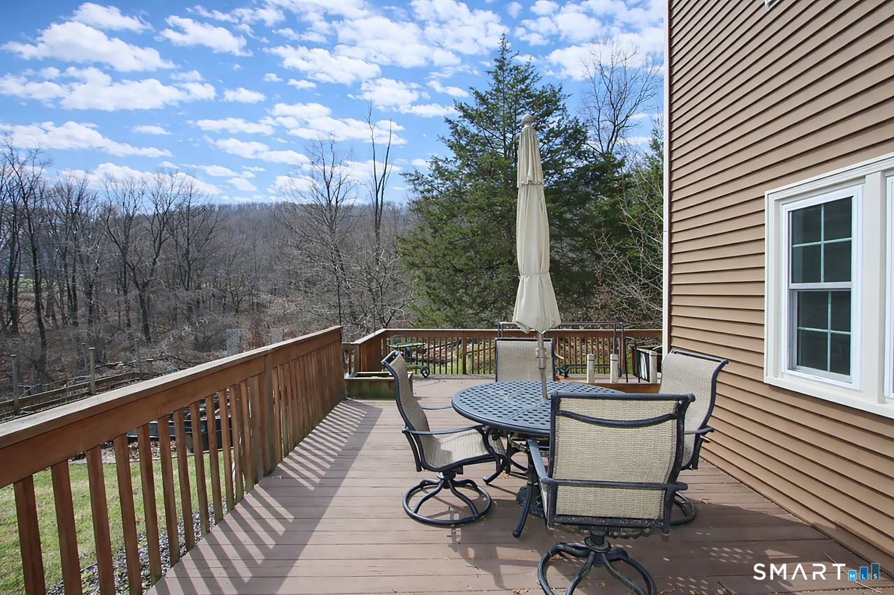 22 Meadowood Drive