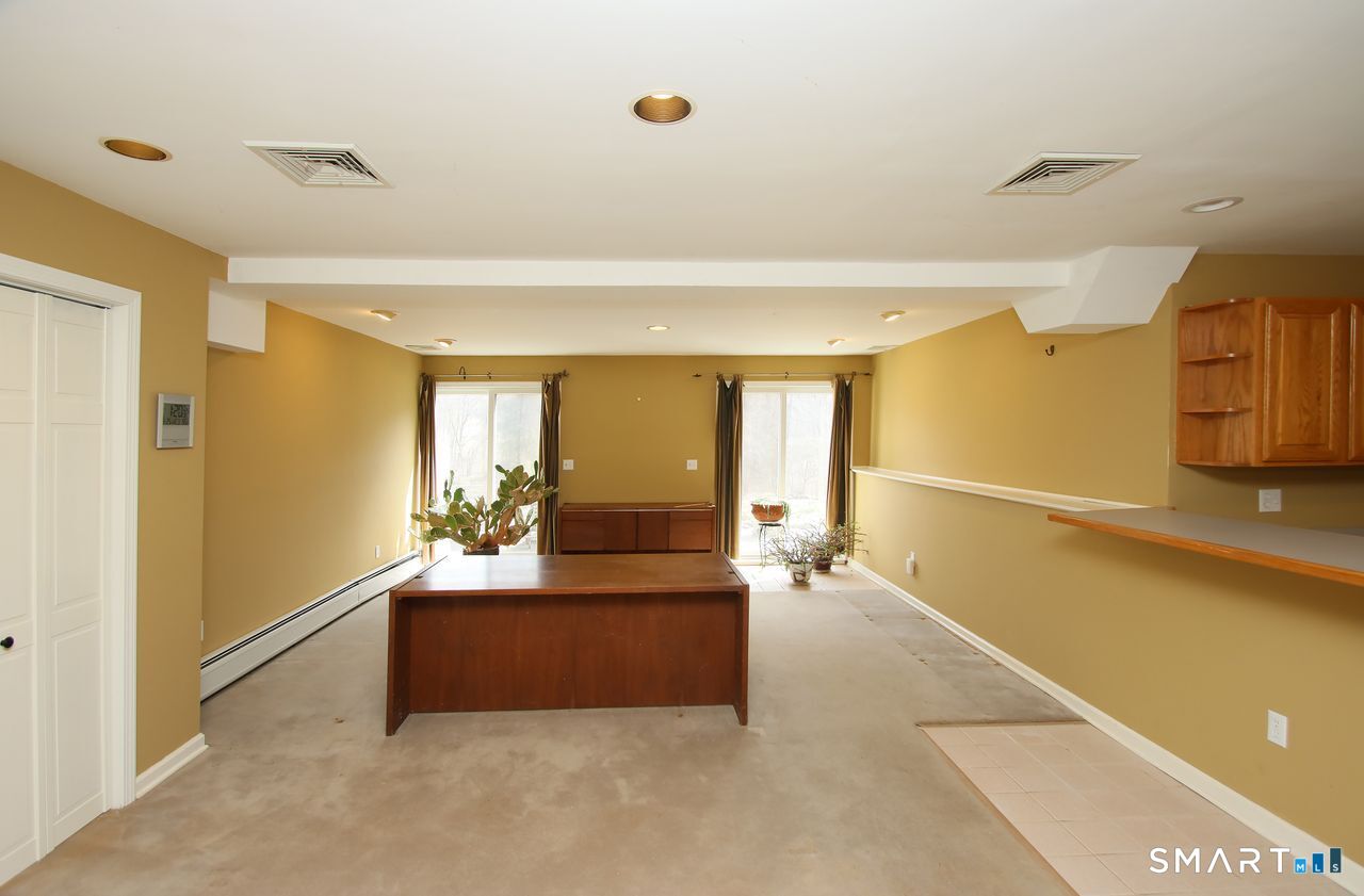 22 Meadowood Drive