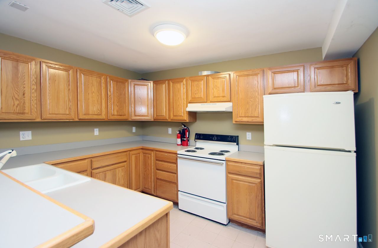 22 Meadowood Drive