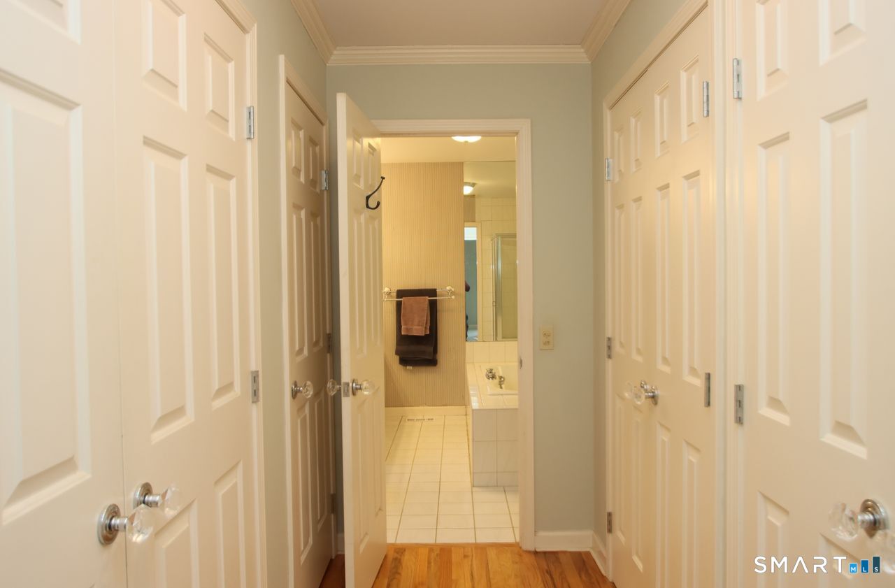 22 Meadowood Drive