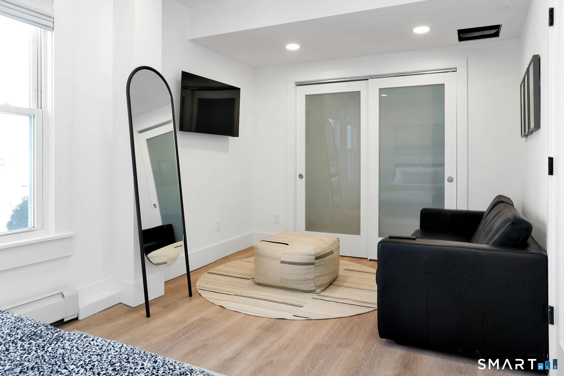 225 Washington Boulevard