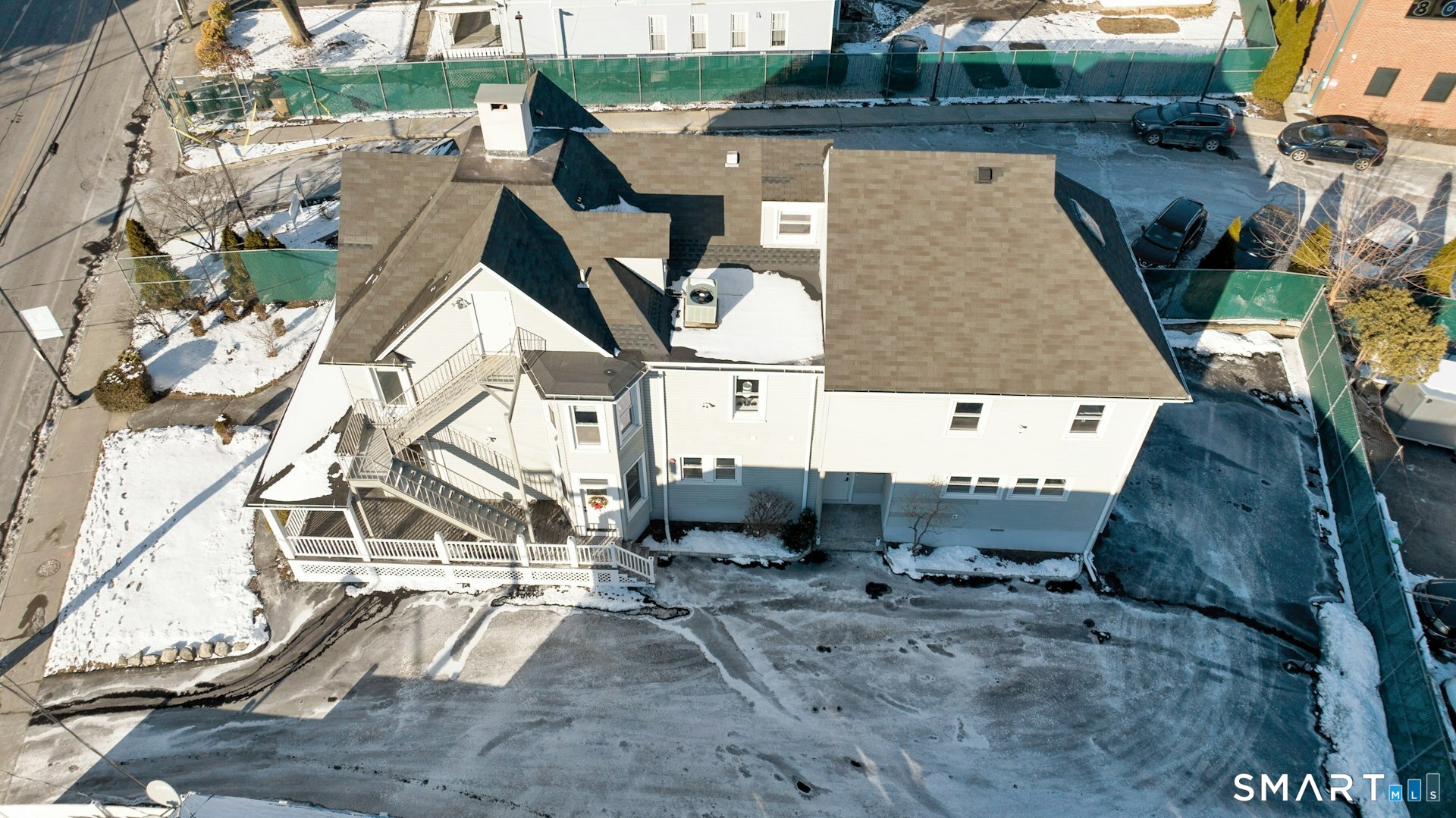 225 Washington Boulevard