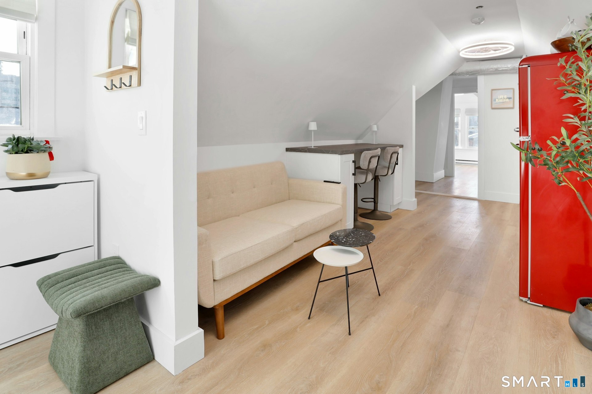 225 Washington Boulevard